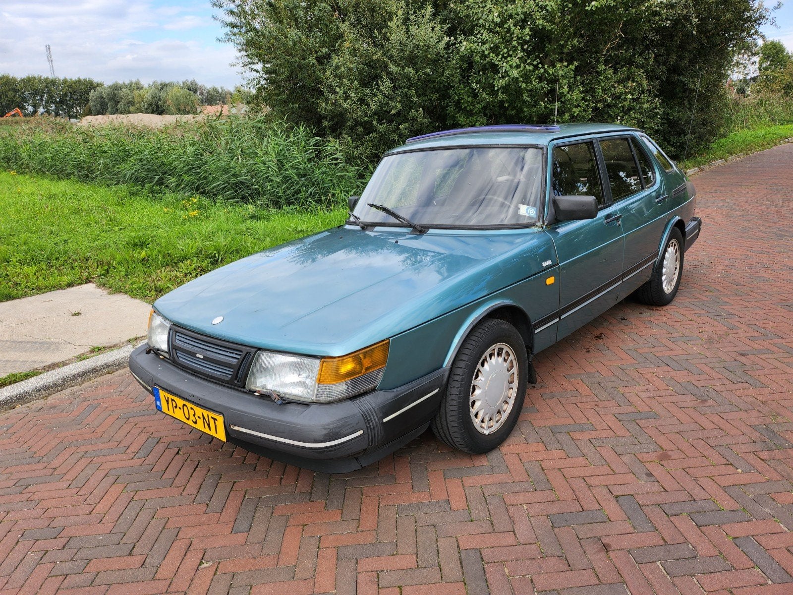 Saab 900 2.0 I 16 HB AUT U9 1990 Groen, Auto's, 4 cilinders, Grijs, 128 pk, 500 kg