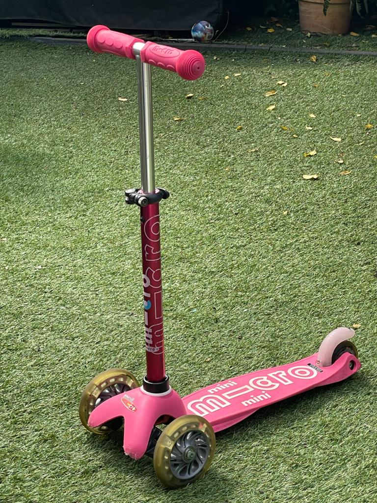 Roze Micro Mini Step met LED wielen, Ophalen of Verzenden, Gebruikt, Gewone step