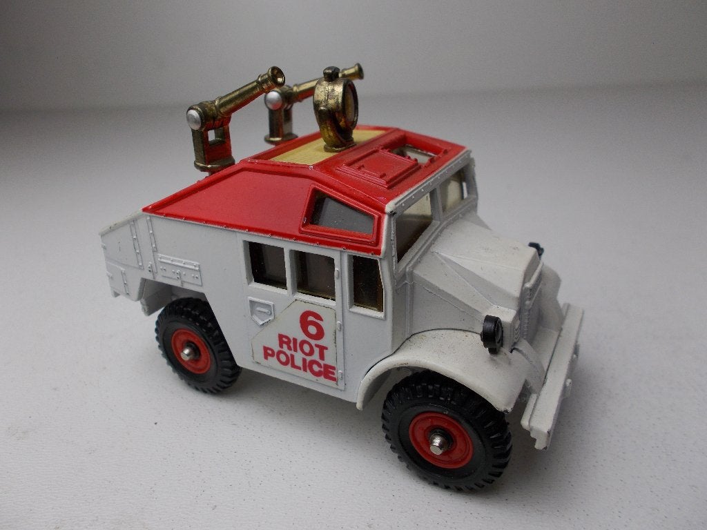 1976 Corgi 422 QUAD TRACTOR RIOT POLICE I.z.g.st., Ophalen of Verzenden, Zo goed als nieuw, Bus of Vrachtwagen, Corgi