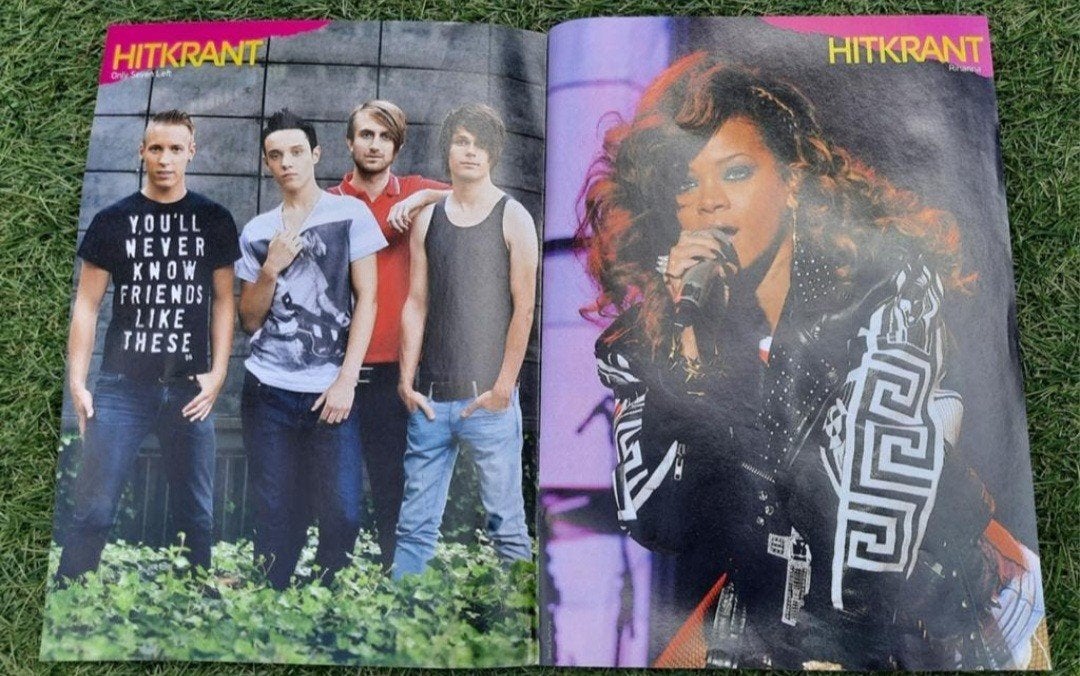 Poster 2x A4 Hitkrant 2010 Rihanna Only Seven Left ea, Verzamelen, Ophalen of Verzenden, Gebruikt, A1 t/m A3, Muziek