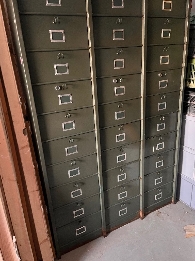 Jaren 40 50 kleppenkast uit Frankrijk strafor, Ophalen