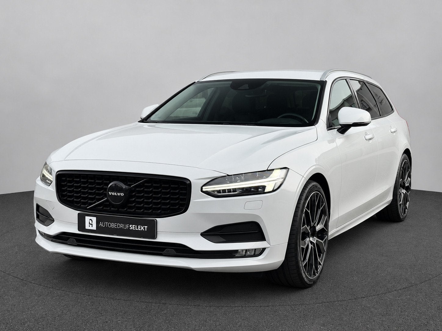 Volvo V90 2.0 T4 Inscription | Trekhaak | Head Up | Dodehoek, Auto's, Dealer onderhouden, Leder en Stof, 14 km/l, 93 €/maand