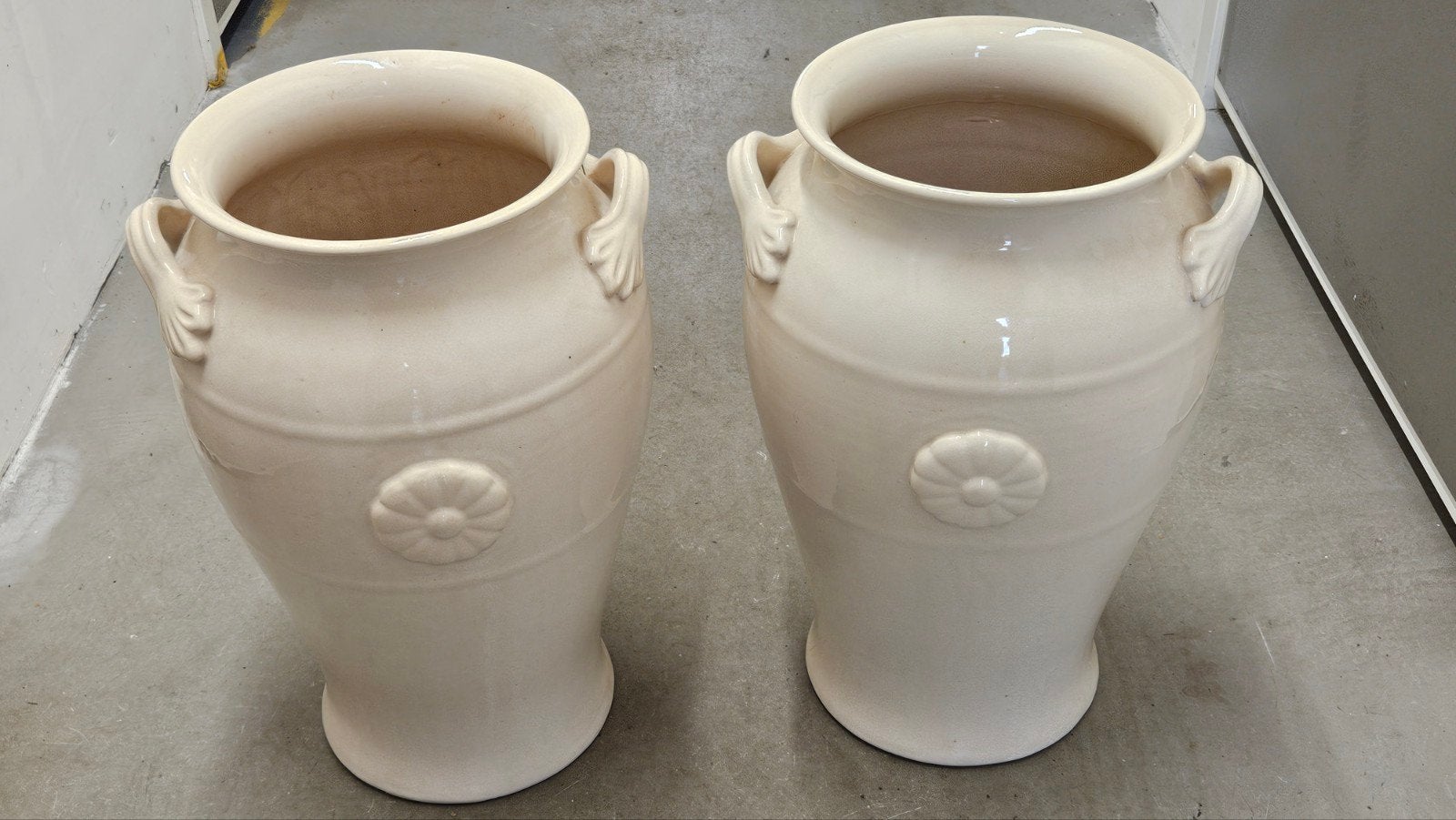 2 hoogglans siervazen, Ophalen, Rond, Kunststof, Minder dan 25 cm
