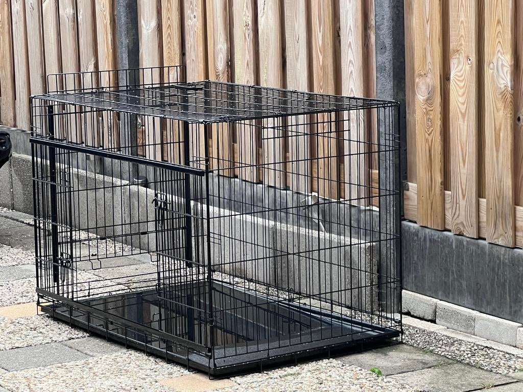 XL hondenbench met schuifdeuren, Dieren en Toebehoren, Hondenbenches, Ophalen of Verzenden, Zo goed als nieuw