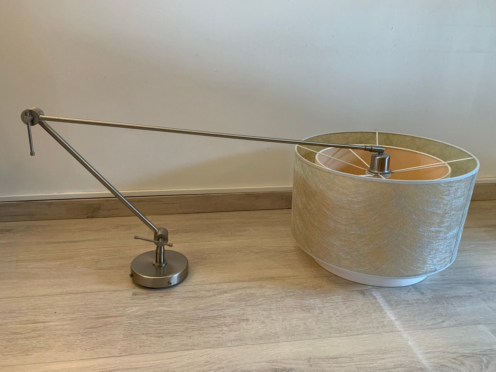 Hang/Wandlamp met verstelbare arm en dubbele lampenkap, Ophalen, Gebruikt, E27 (groot), Overige merken