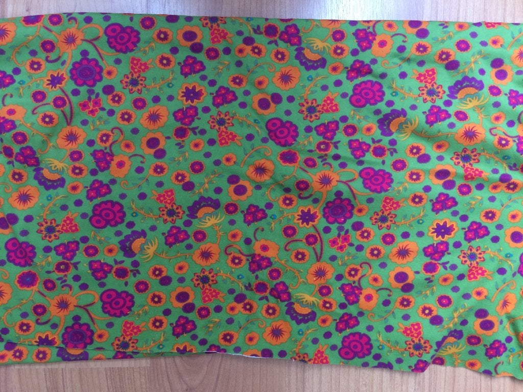 Stenzo / Bizzkids mooie NIEUWE groene lap stof met bloemen, Hobby en Vrije tijd, Overige materialen, Nieuw, Ophalen of Verzenden