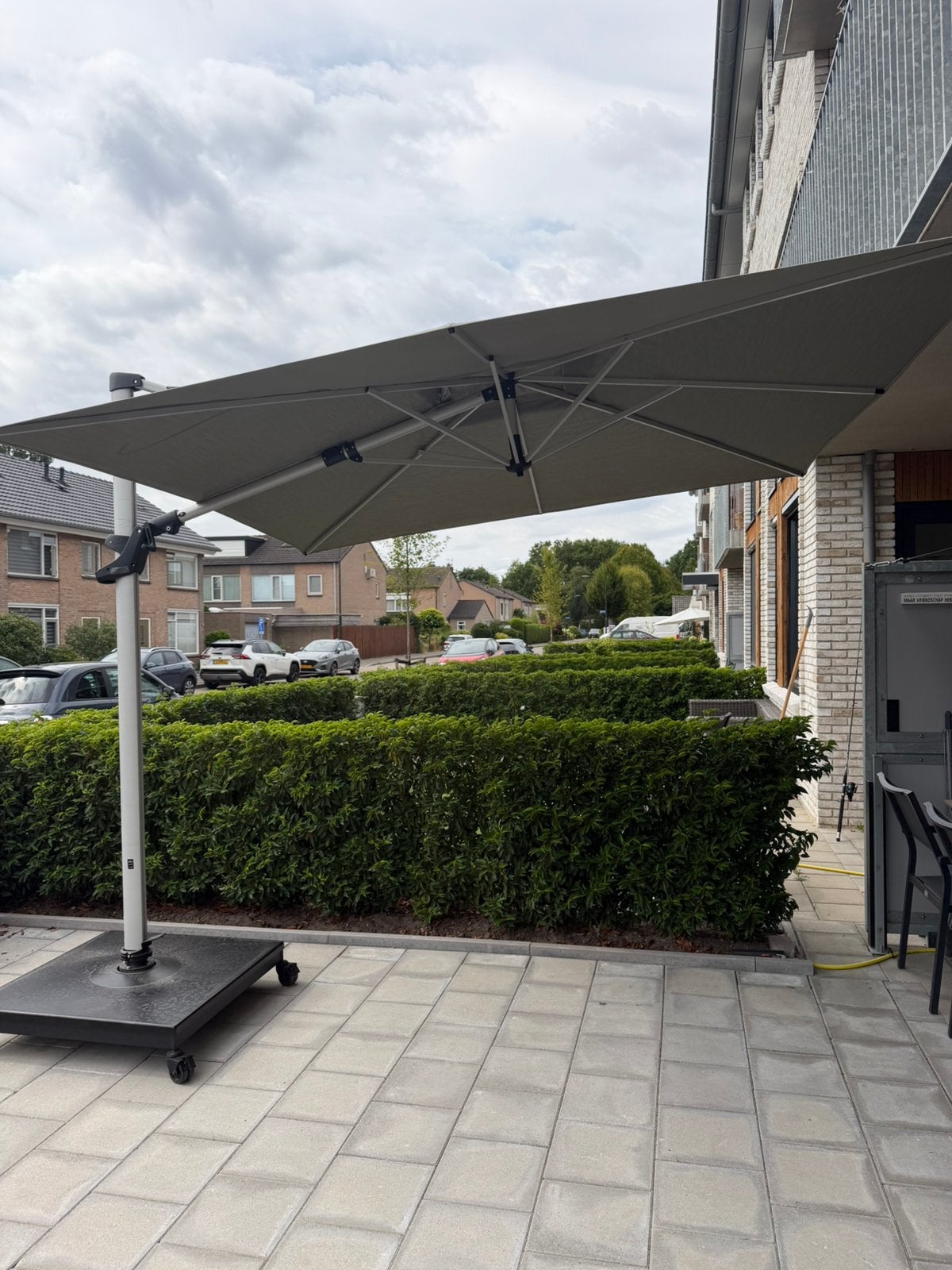 Parasol Solero nieuwstaat, Tuin en Terras, Parasols, Ophalen, Zo goed als nieuw, Zweefparasol