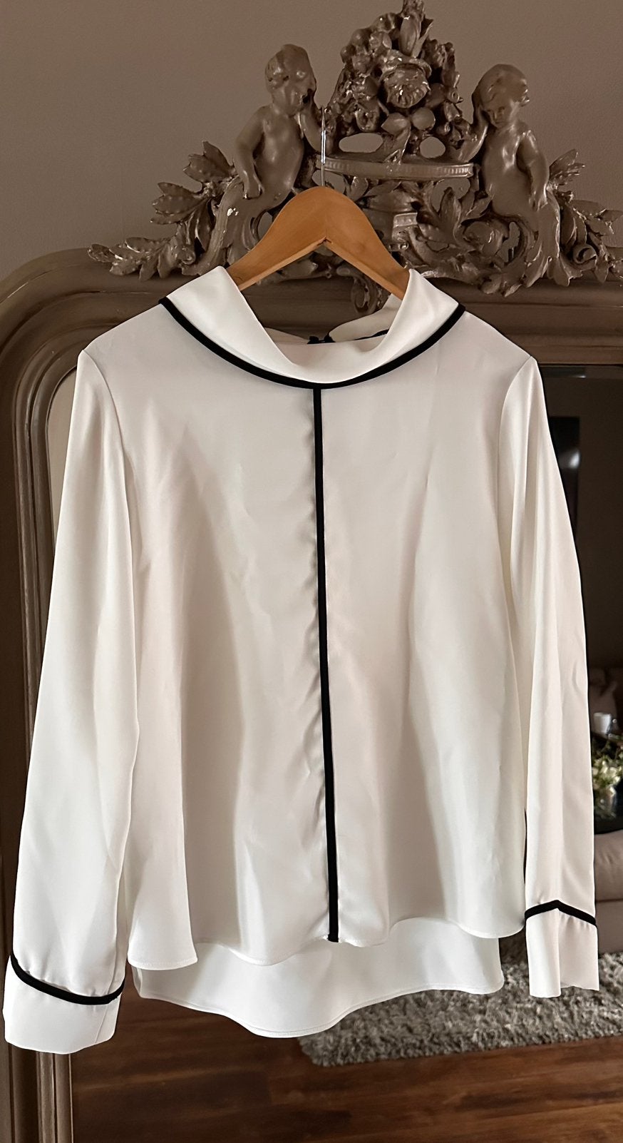 Zara blouse off white maat L ZGAN!!, Ophalen of Verzenden, Zo goed als nieuw, Maat 42/44 (L), Wit