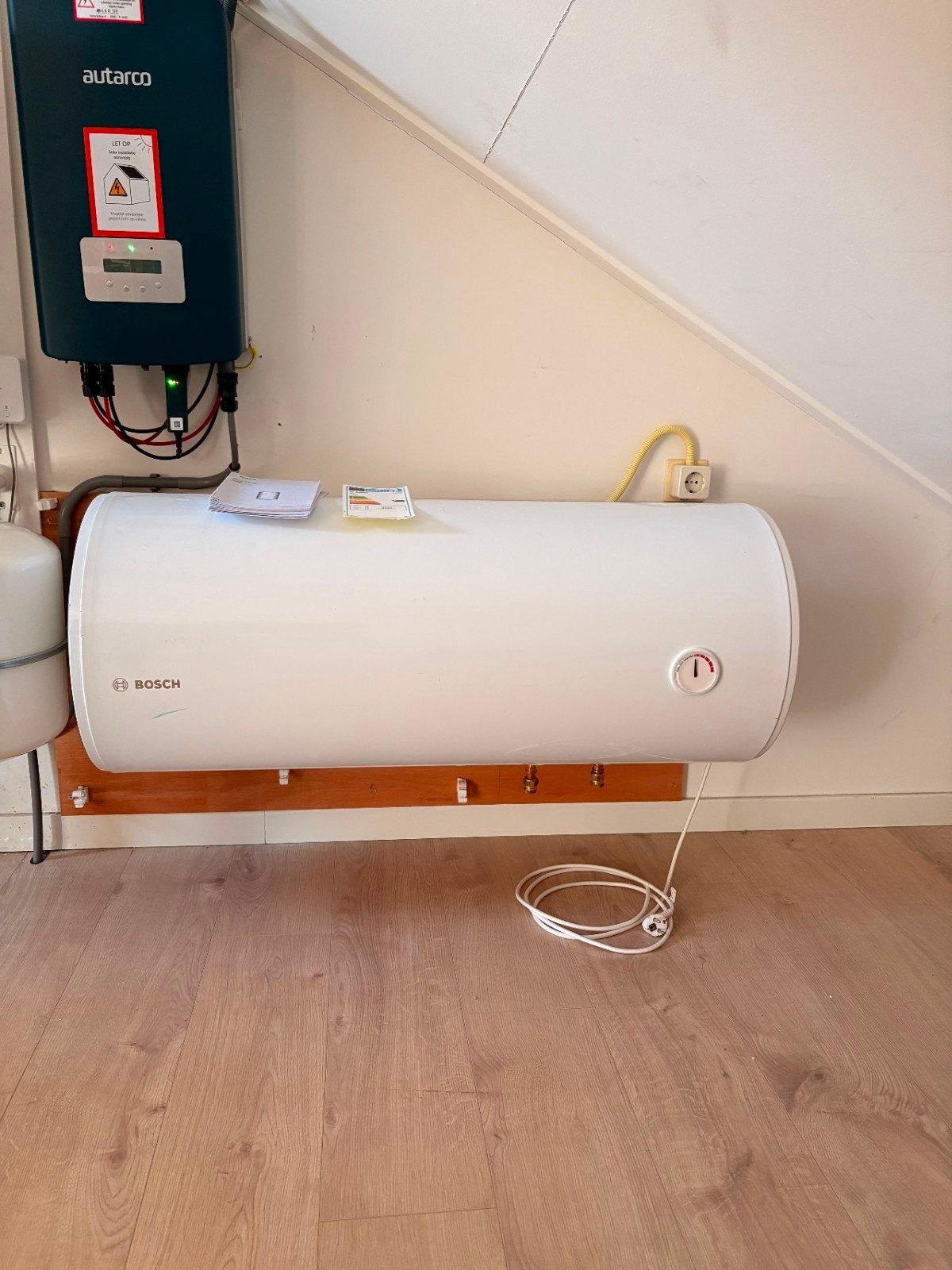 Bosch tronic 1000t 120l boiler, Doe-het-zelf en Verbouw, 100 liter of meer, Ophalen, Boiler, Minder dan 3 jaar oud