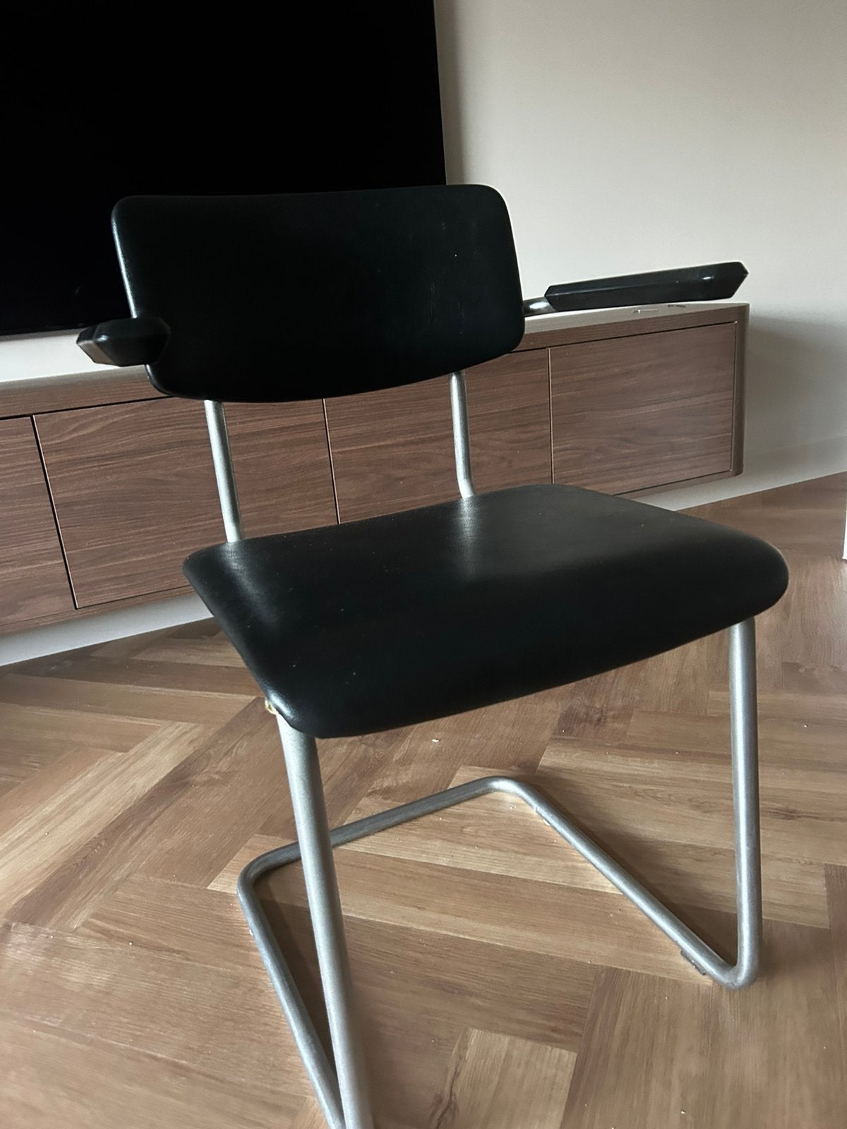 Gispen vinted design zwart leren stoeltje, Huis en Inrichting, Stoelen, Ophalen, Gebruikt, Zwart, Eén
