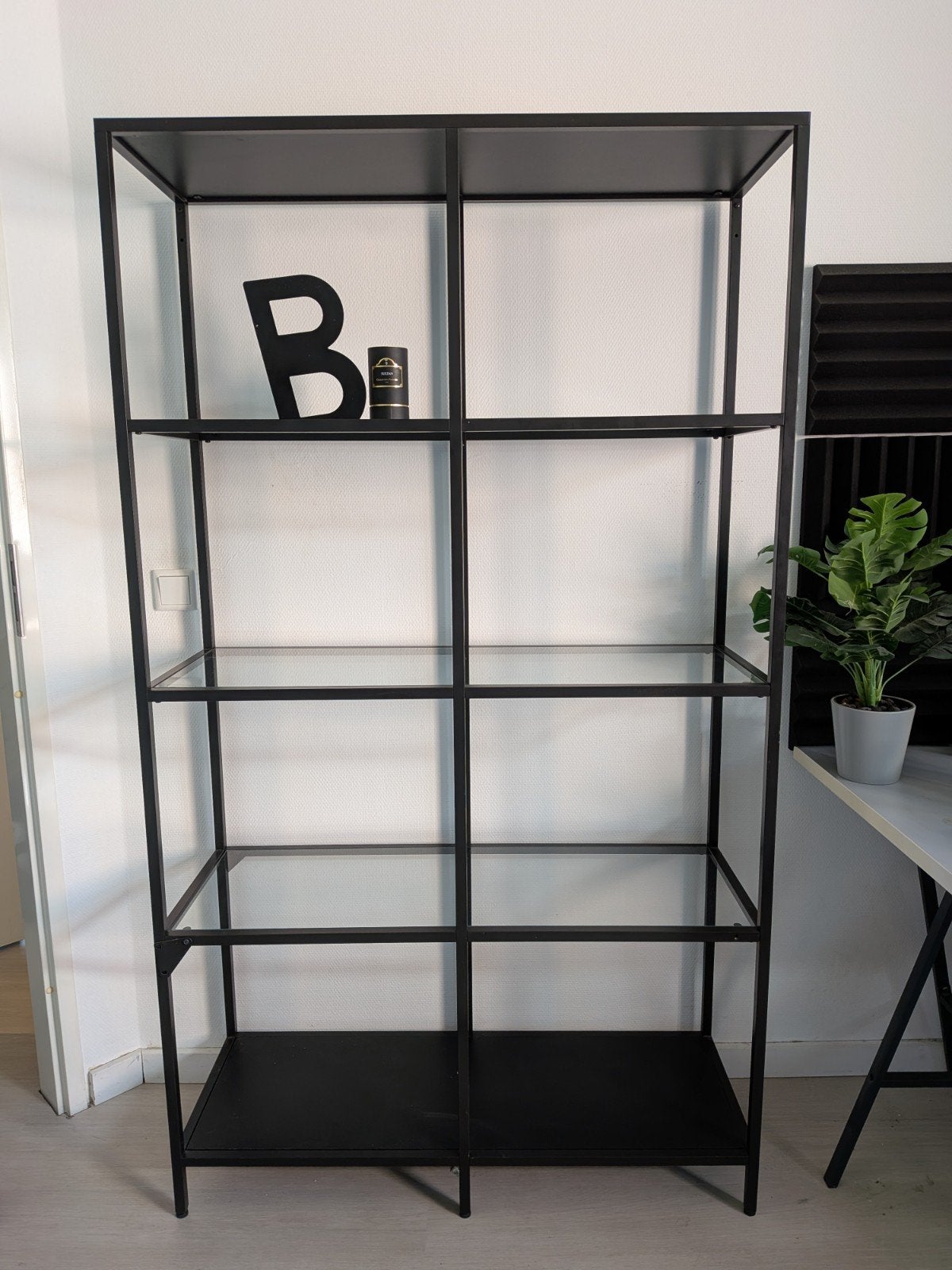 Ikea Vittsjö glazen vitrinekast / stellingkast, Huis en Inrichting, Kasten | Vitrinekasten, Ophalen, Gebruikt, 50 tot 100 cm, Glas