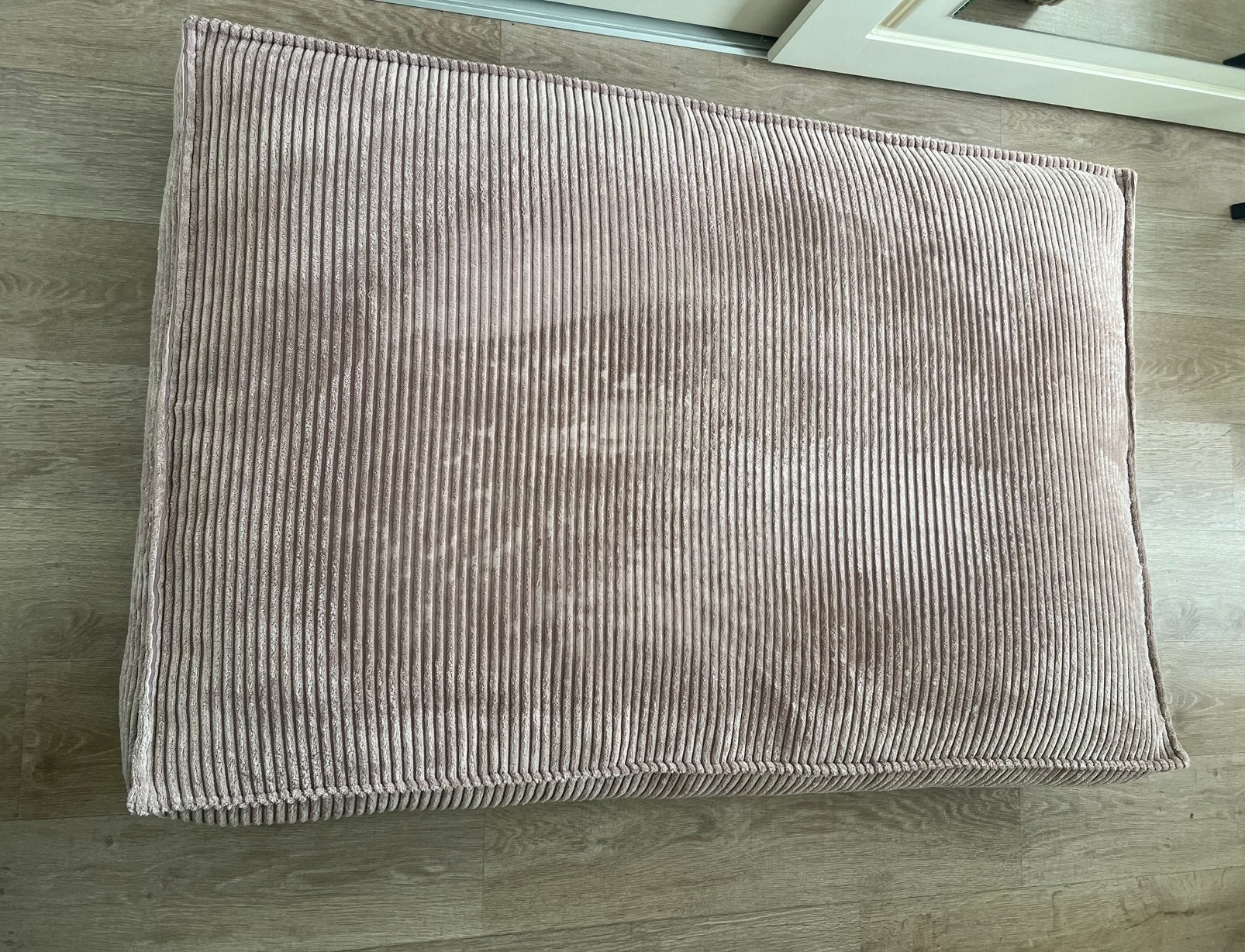 Designed by Lotte hondenkussen, Ophalen, Gebruikt