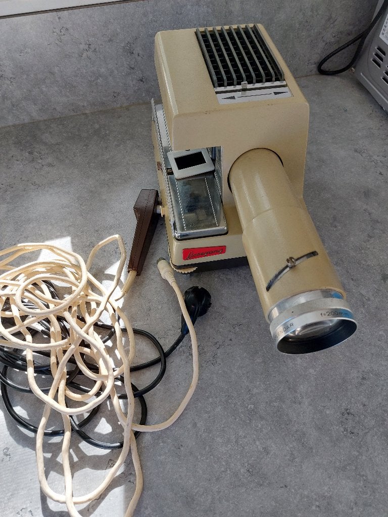 dia projector antiek, Audio, Tv en Foto, Diaprojectors, Ophalen of Verzenden, Gebruikt