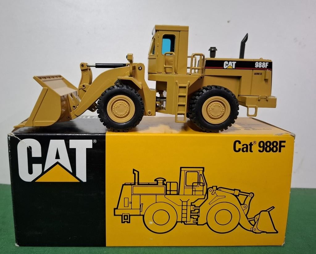 Cat 988F  shovel NZG 1/50, Ophalen of Verzenden, Zo goed als nieuw, Overige typen, NZG