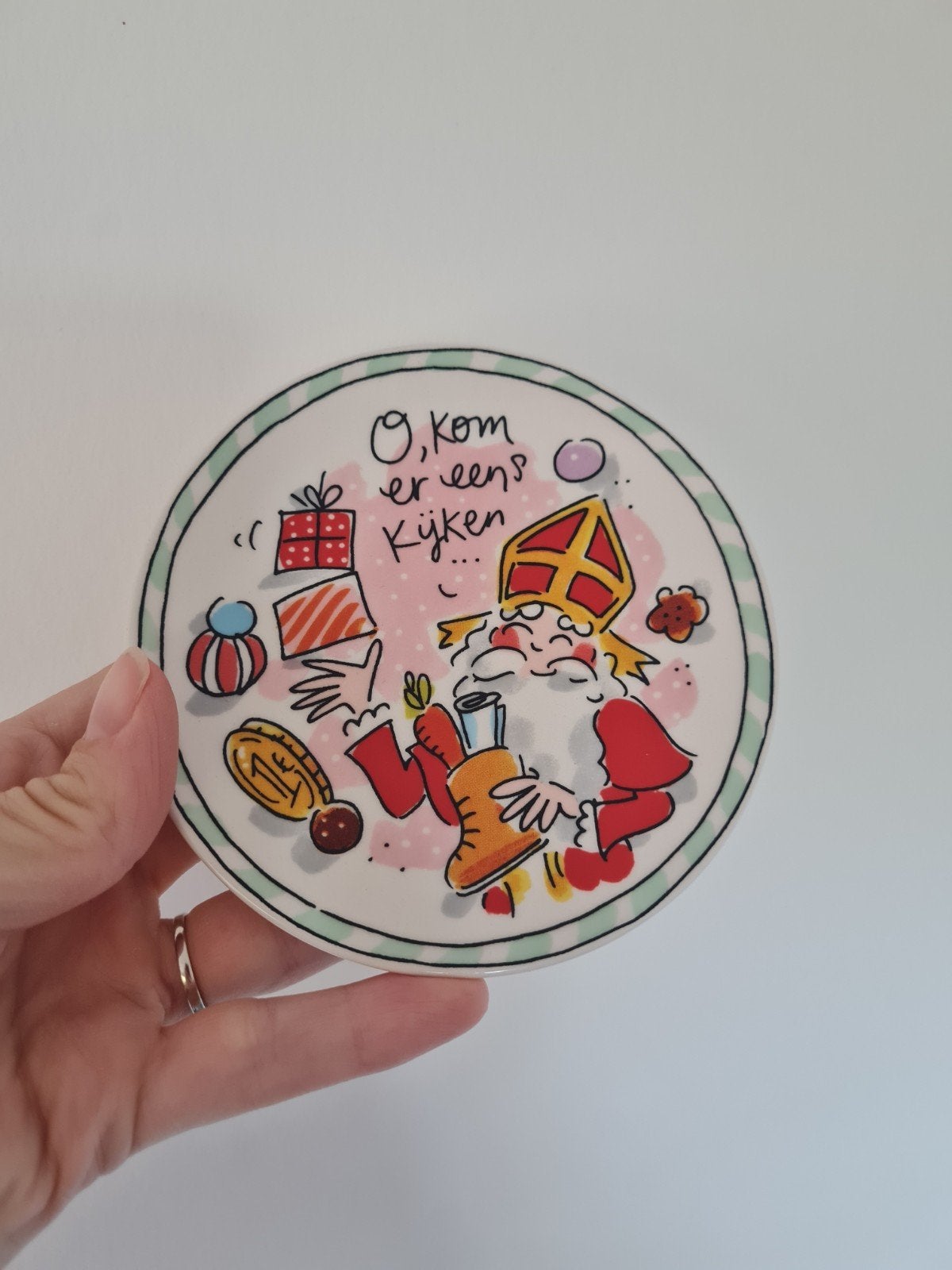 Blond Amsterdam Sinterklaas petit four, Nieuw, Ophalen of Verzenden, Bord(en), Aardewerk