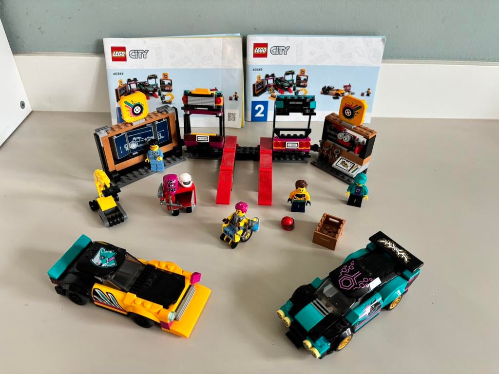 LEGO City 60389 Autogarage compleet met oa 2 auto’s, Ophalen, Zo goed als nieuw