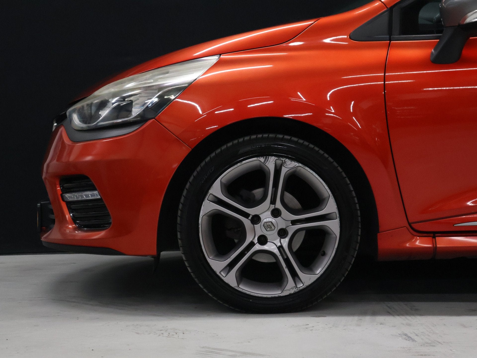 Renault Clio Estate 1.2 GT [CRUISE CONTROL, BASS REFLEX AUDI, Euro 5, Stof, Gebruikt, Zwart