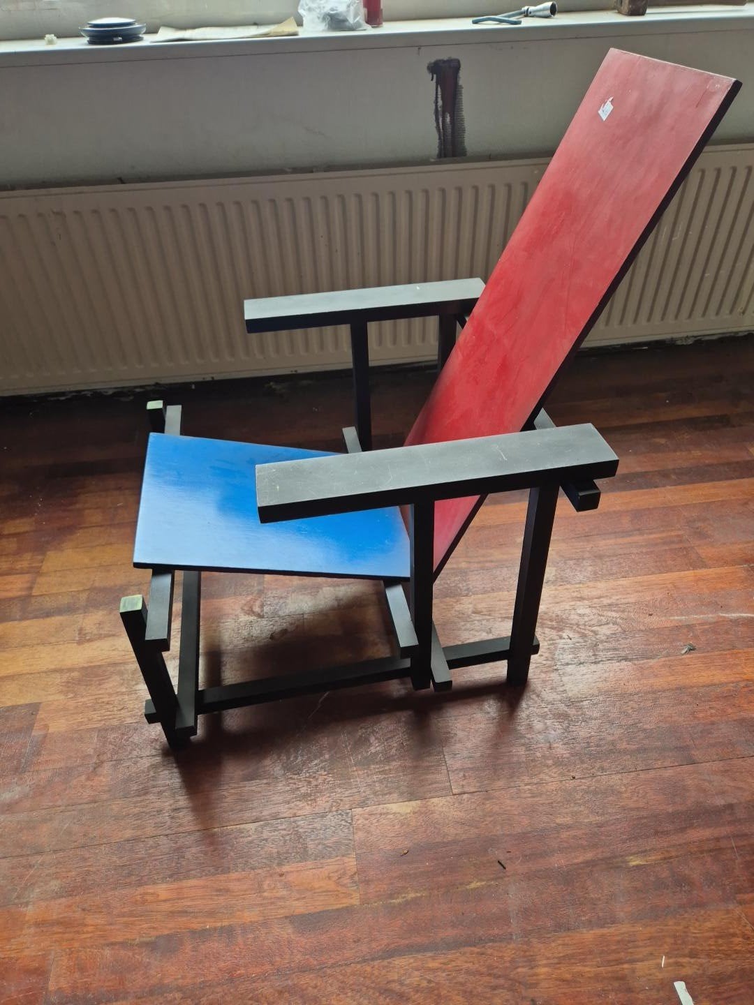 Gerrit Rietveld Rood-Blauwe Stoel - Houten Replica, Antiek en Kunst, Ophalen