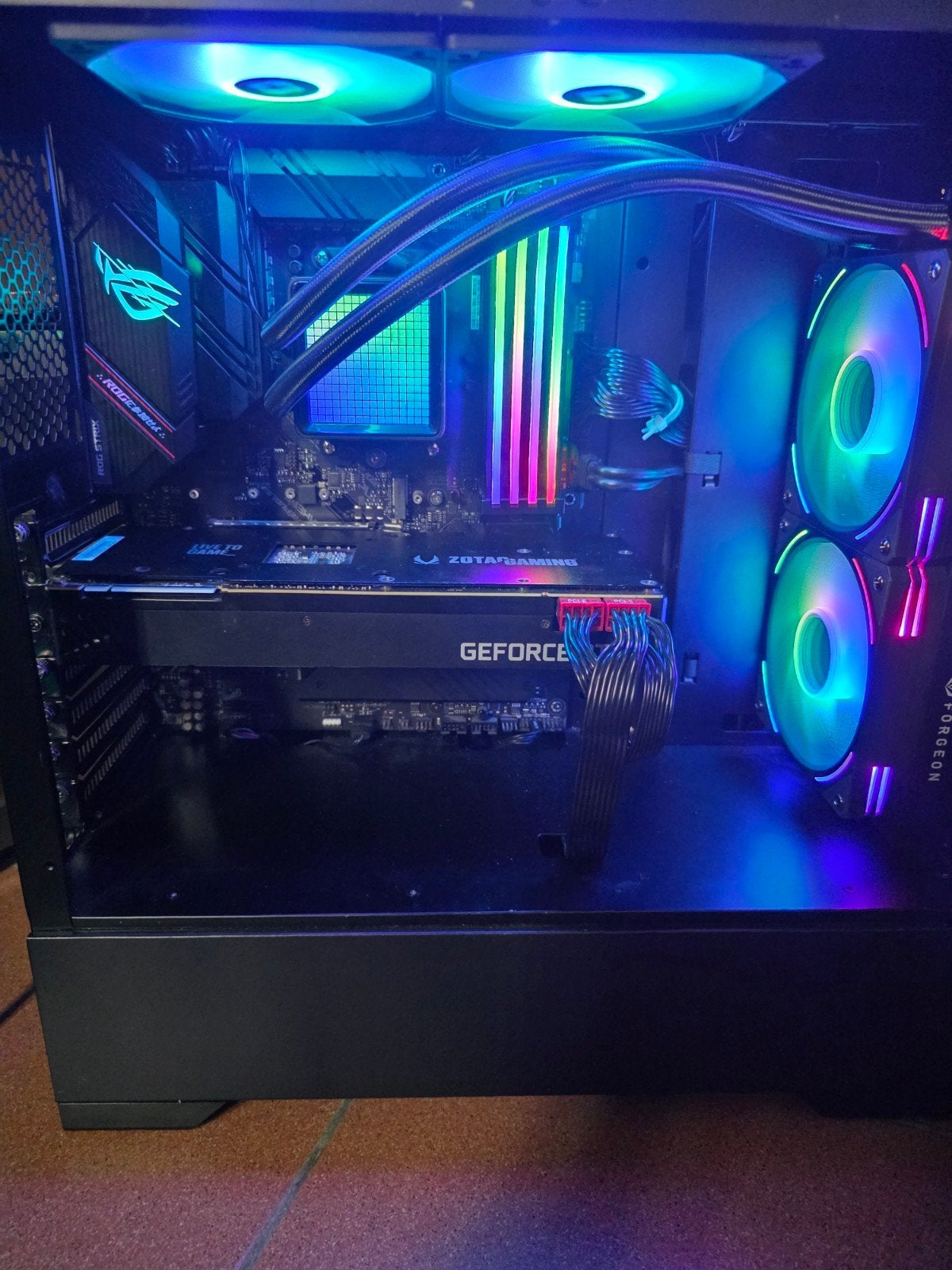 Foto 2 van Krachtige Gaming PC: Ryzen 7 5800x, RTX 2080, 32GB RAM