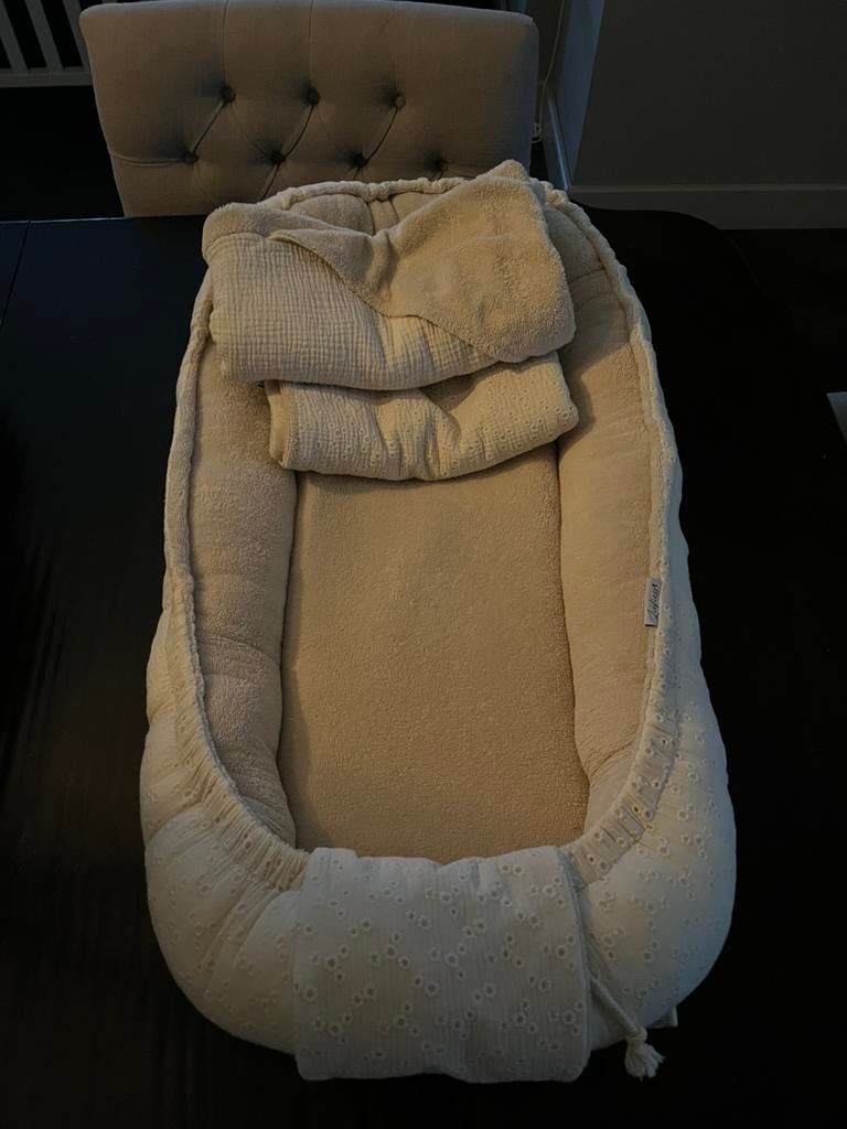 Babynestje liefiess, Ophalen of Verzenden, Zo goed als nieuw