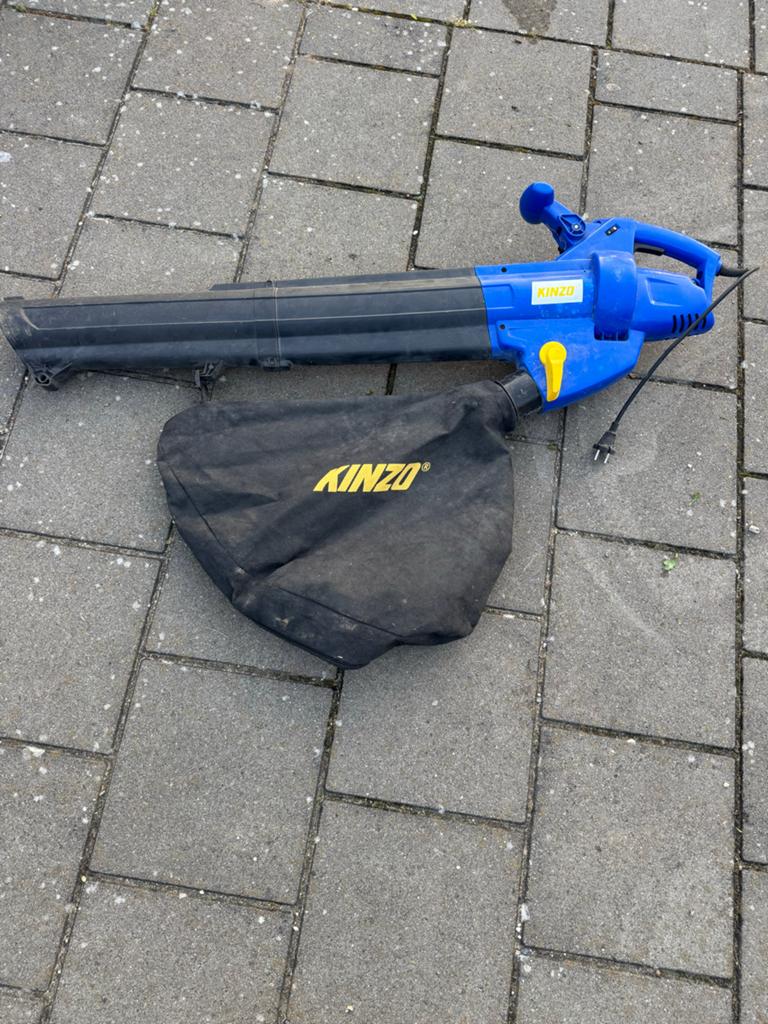 Kinzo Bladblazer met Zuigfunctie en Opvangzak, Gebruikt, Handgedragen, Ophalen of Verzenden, Met opvangzak