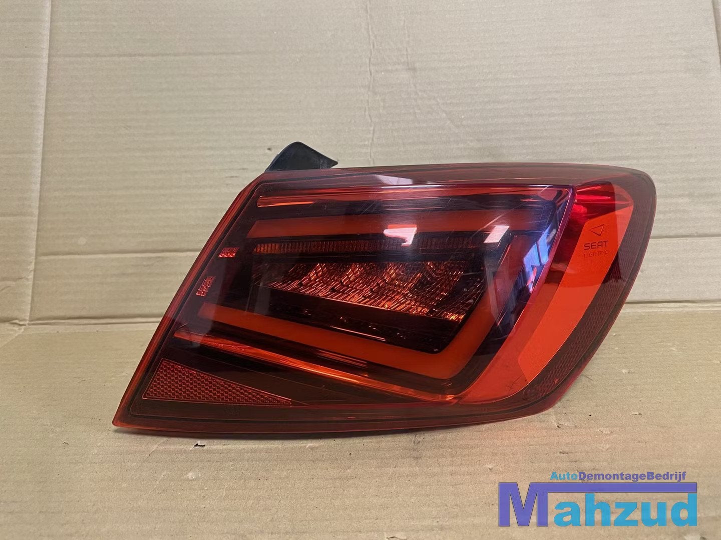 SEAT LEON 5F Hatchback rechts Buiten achterlicht 2012-2021, Gebruikt, Autovia A-2, Km 585 585
08760  Martorell, ES, Ophalen of Verzenden
