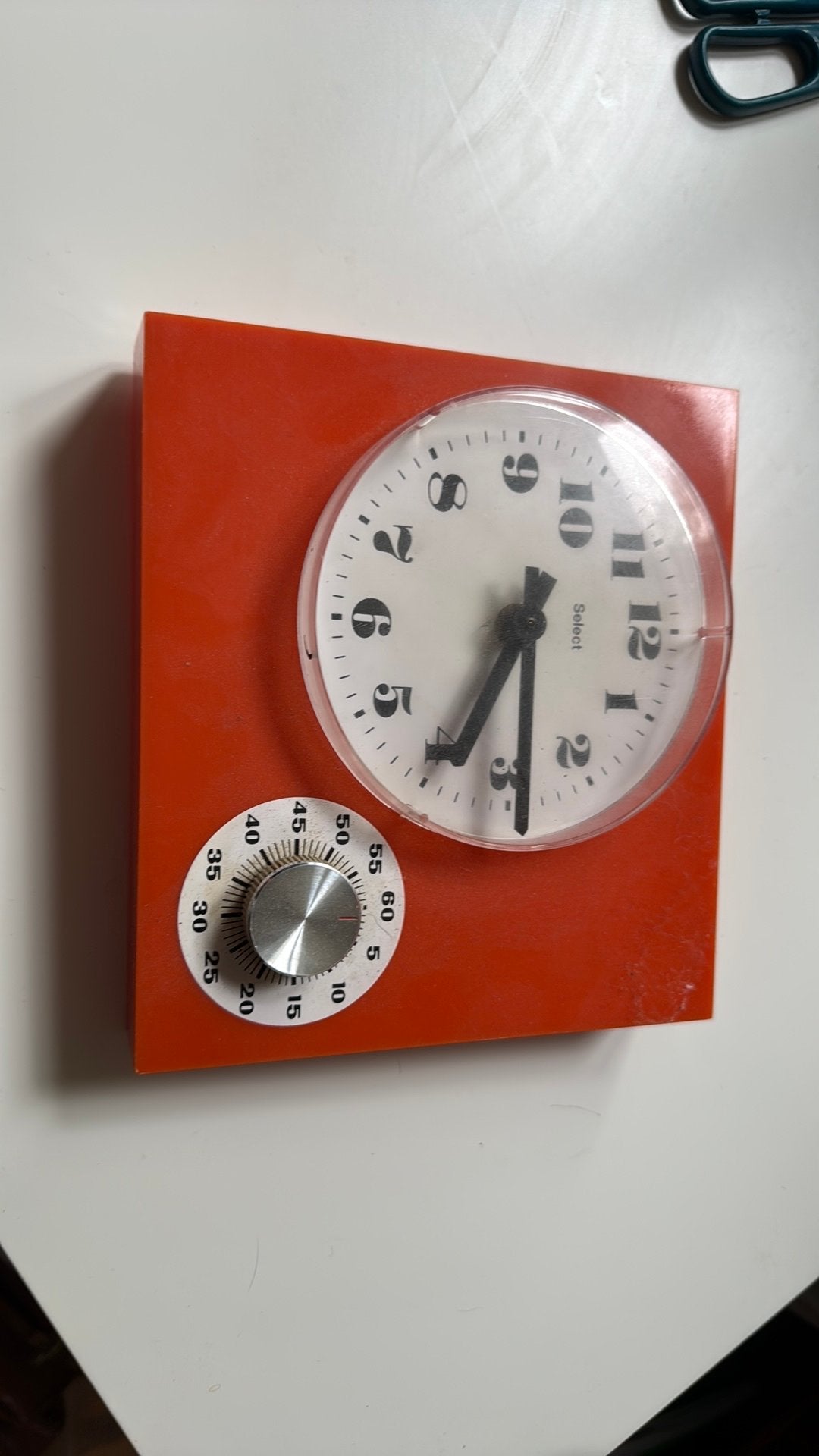Vintage retro oranje plastic keukenklok met extra wekker, Huis en Inrichting, Ophalen, Gebruikt, Wandklok