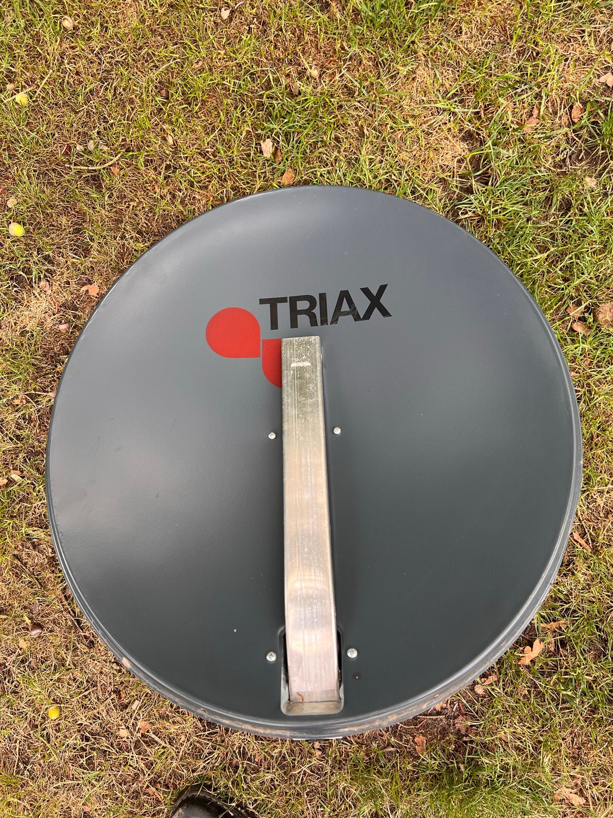 Triax schotelantenne 70 cm nieuw, Ophalen, Gebruikt, (Schotel)antenne, Overige merken
