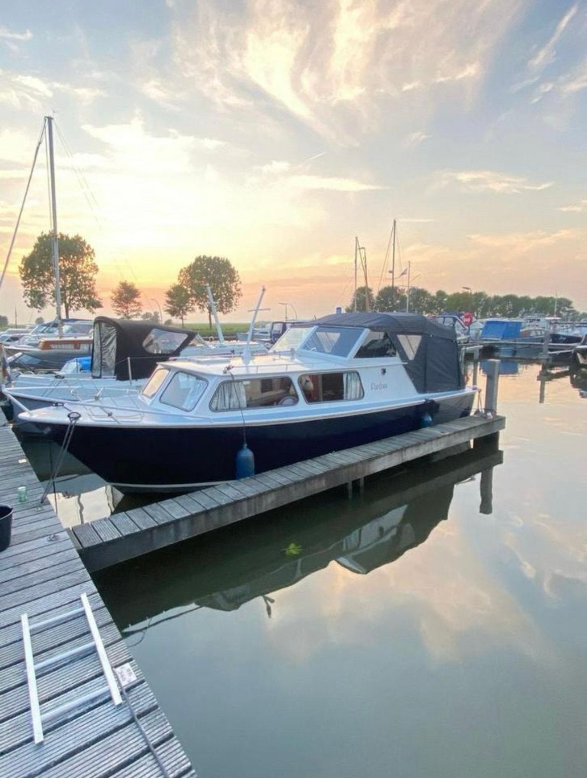 Comfortabele Motorboot met Kajuit en Keuken, Staal, Overige merken, Gebruikt, Afdekzeil