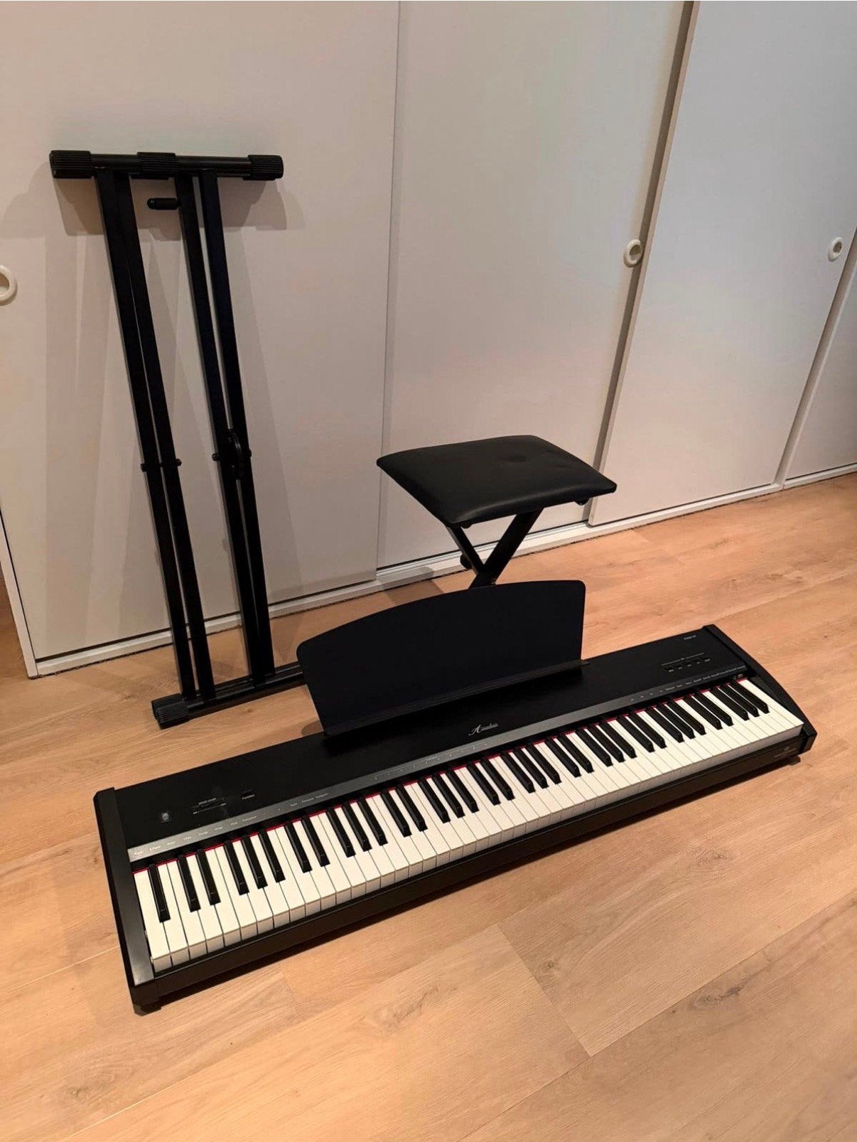Amadeus stage BT1 piano, Ophalen, Zo goed als nieuw, Zwart, Piano