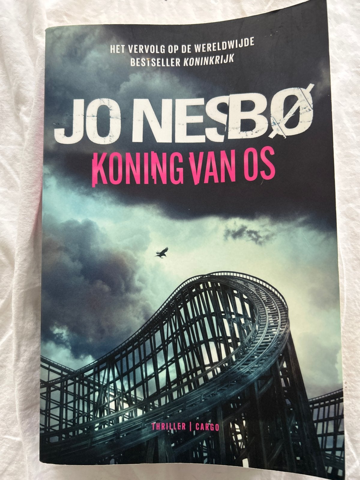 Jo Nesbø - Koning van Os (Thriller), Boeken, Ophalen of Verzenden, Zo goed als nieuw, Scandinavië