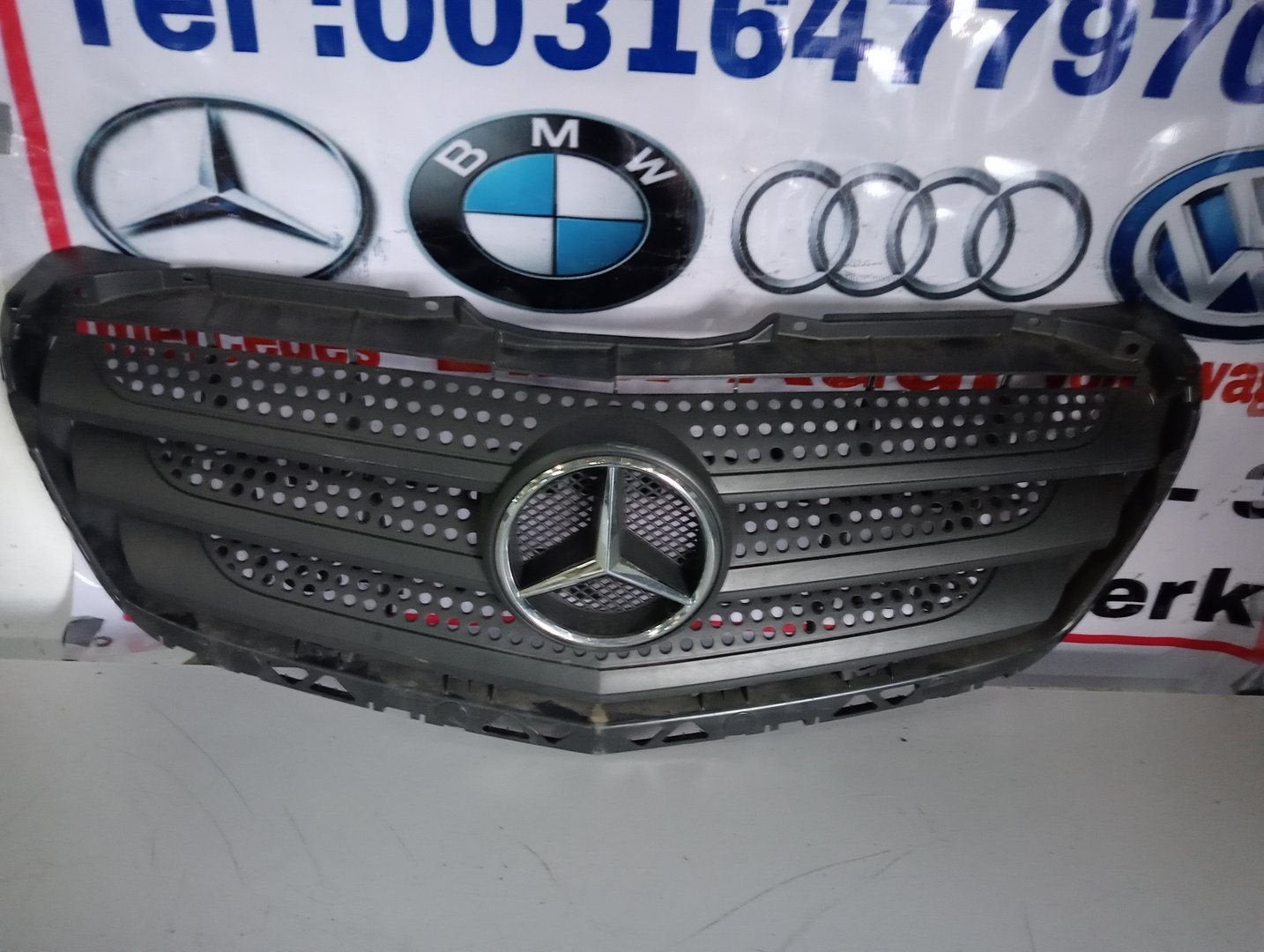 Mercedes-Benz Sprinter W906 Grille Chrome A9068880523, Gebruikt, -, Ophalen of Verzenden, -
