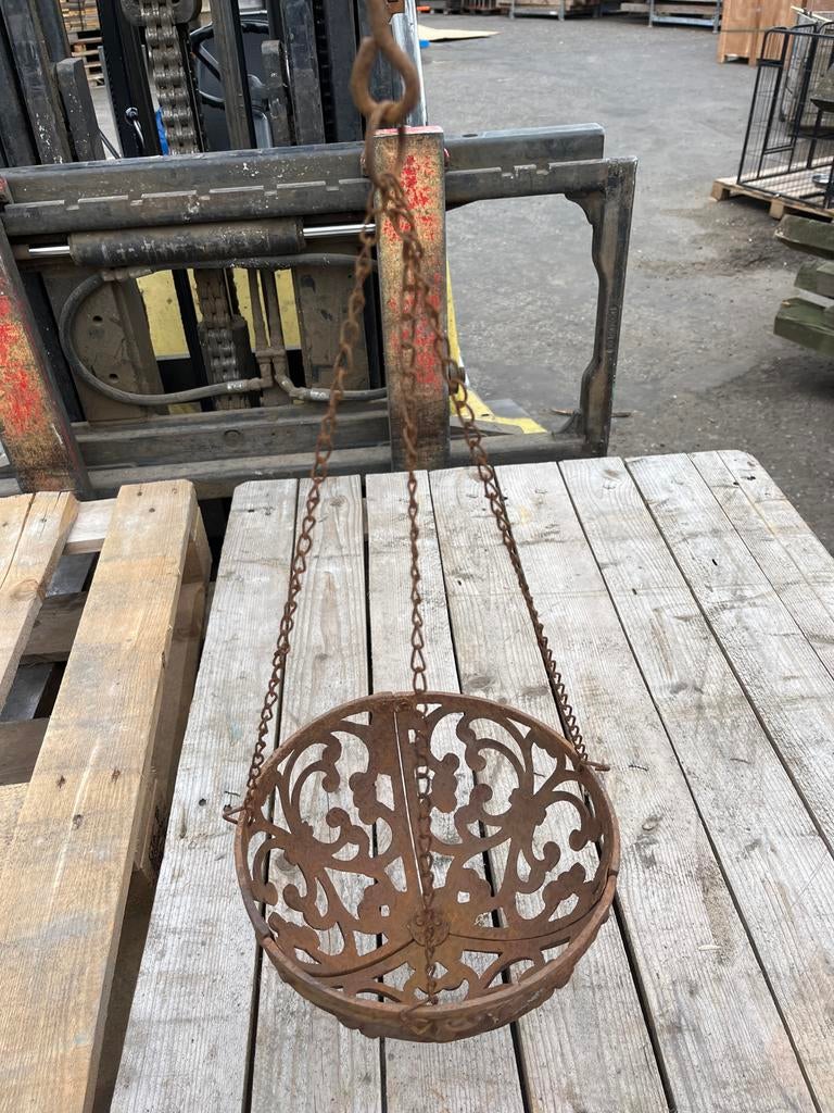 Gietijzeren Hanging Basket - 26 cm doorsnede, 70 cm hoog, Tuin en Terras, Gebruikt, Ophalen of Verzenden, Binnen Broeker Dijk 98 C