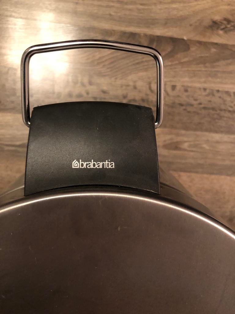 Brabantia pedaalemmer 20 Liter - Zo goed als nieuw, Met pedaal, Ophalen of Verzenden, Rvs, 20 tot 30 liter