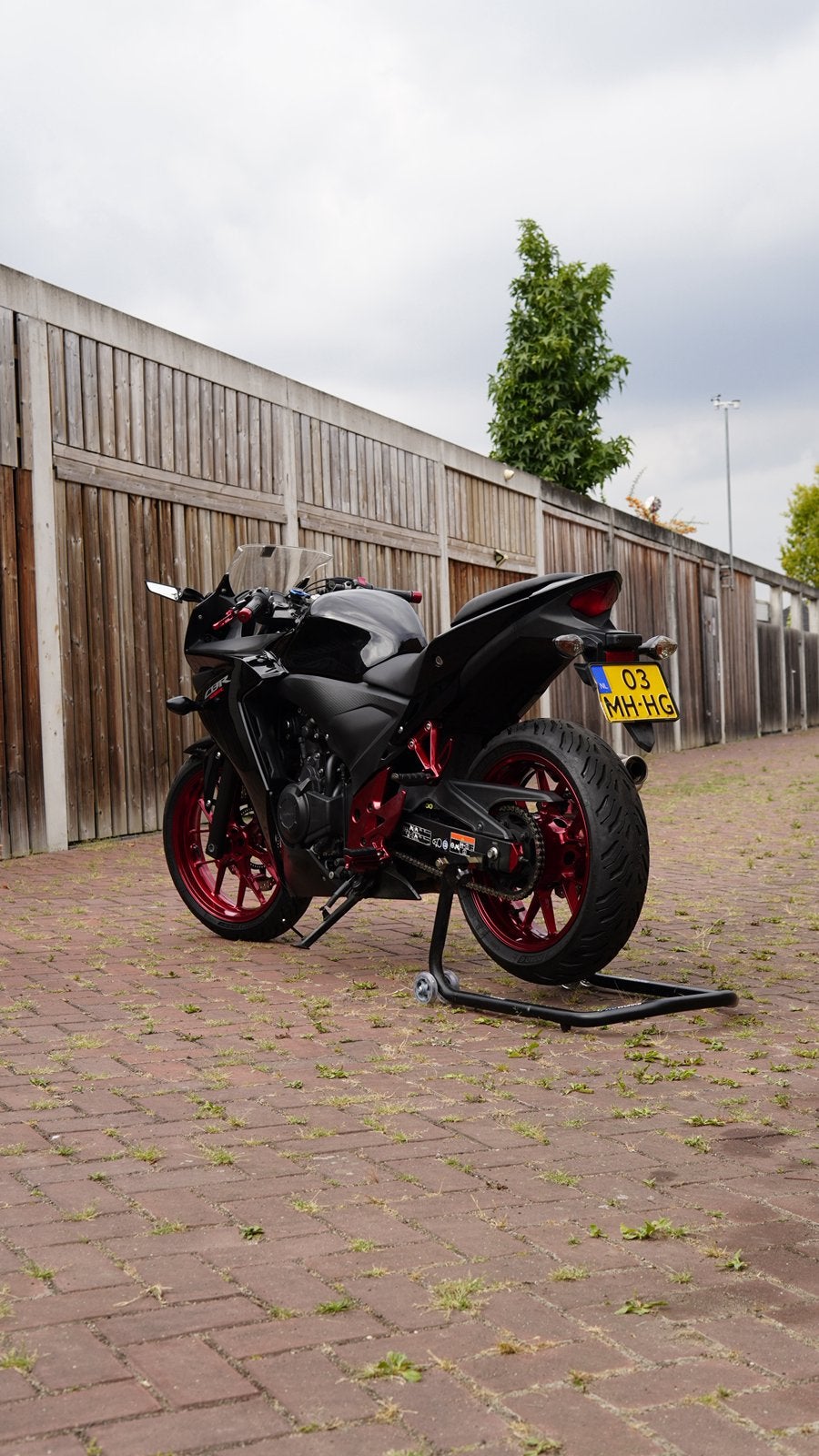 Honda CBR500R ABS (2015) | A2/35kW | MIVV Exhaust, 2 cilinders, Minimaal motorrijbewijs A2, ABS, Handgeschakeld