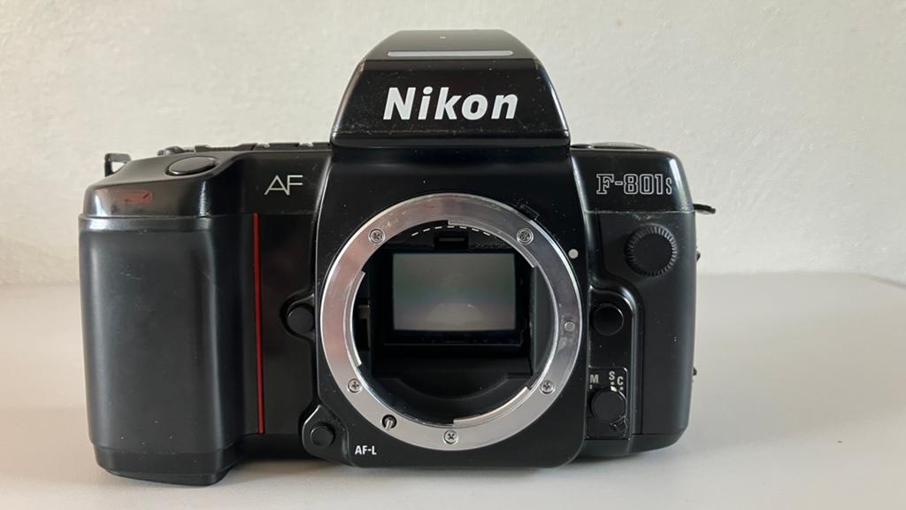 Nikon f801s, Audio, Tv en Foto, Fotocamera's Analoog, Ophalen of Verzenden, Gebruikt, Spiegelreflex, Nikon