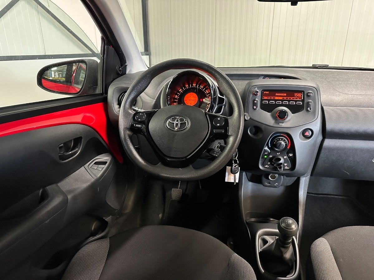 Toyota Aygo 1.0 VVT-i | X-Fun 5-Drs | Airco, Gebruikt, Euro 6, 4 stoelen, Bedrijf