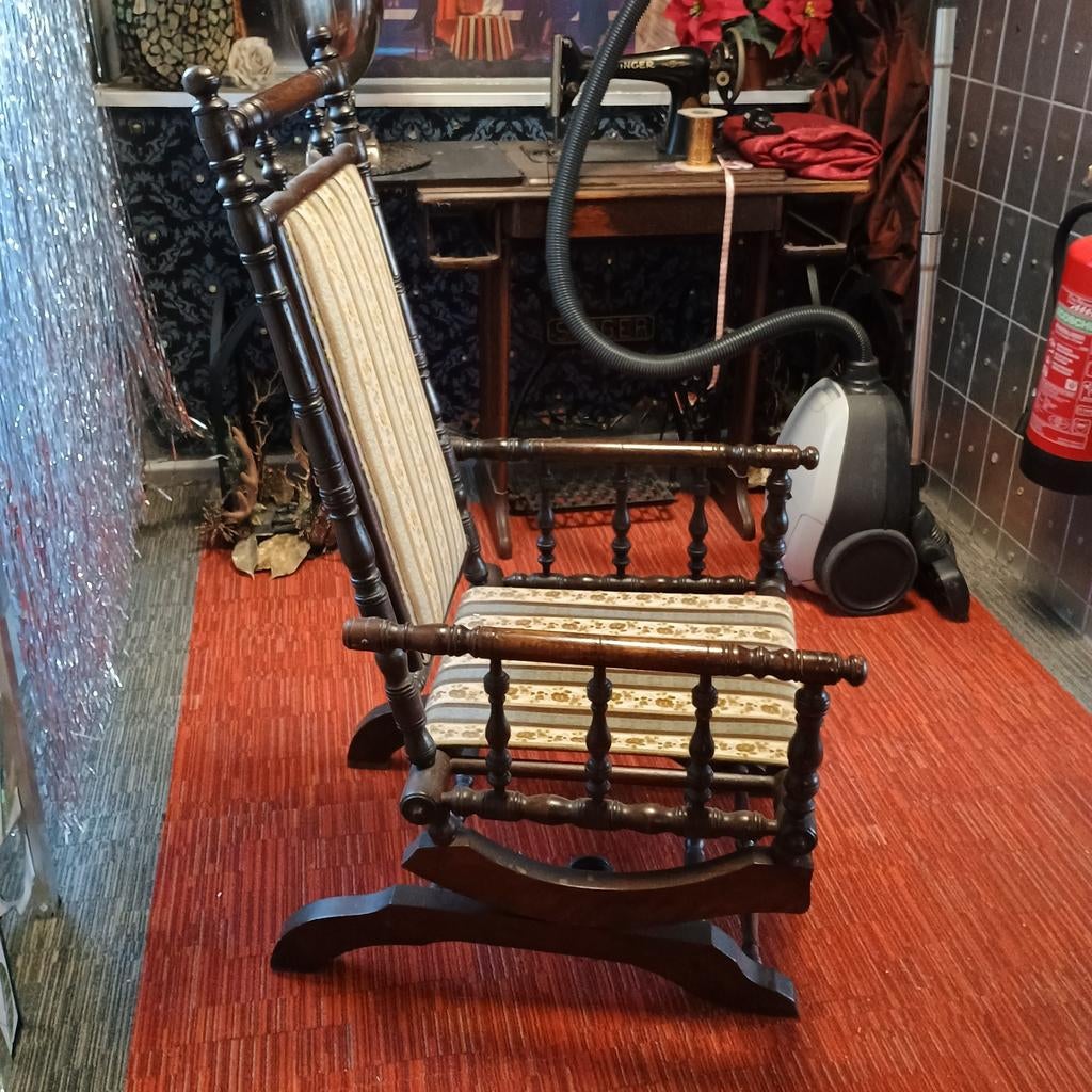 Antieke Engelse schommel, Antiek en Kunst, Antiek | Meubels | Stoelen en Banken, Ophalen
