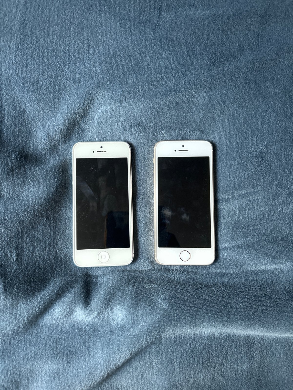 iPhone SE en iPhone 5 met waterschade - voor onderdelen, Ophalen of Verzenden, Niet werkend, IPhone SE (2016)