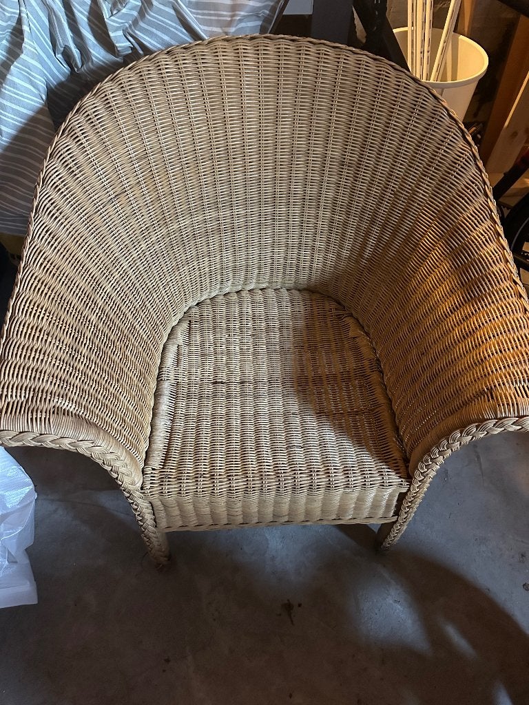 Rieten stoel - gratis ophalen, Huis en Inrichting, Stoelen, Ophalen, Rietenstoel, Overige kleuren, Riet of Rotan