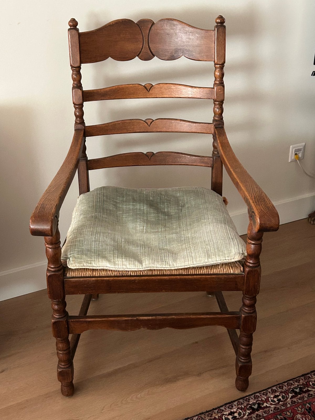 Eikenhouten armleuningstoel, Castle Furniture (2x), Ophalen of Verzenden