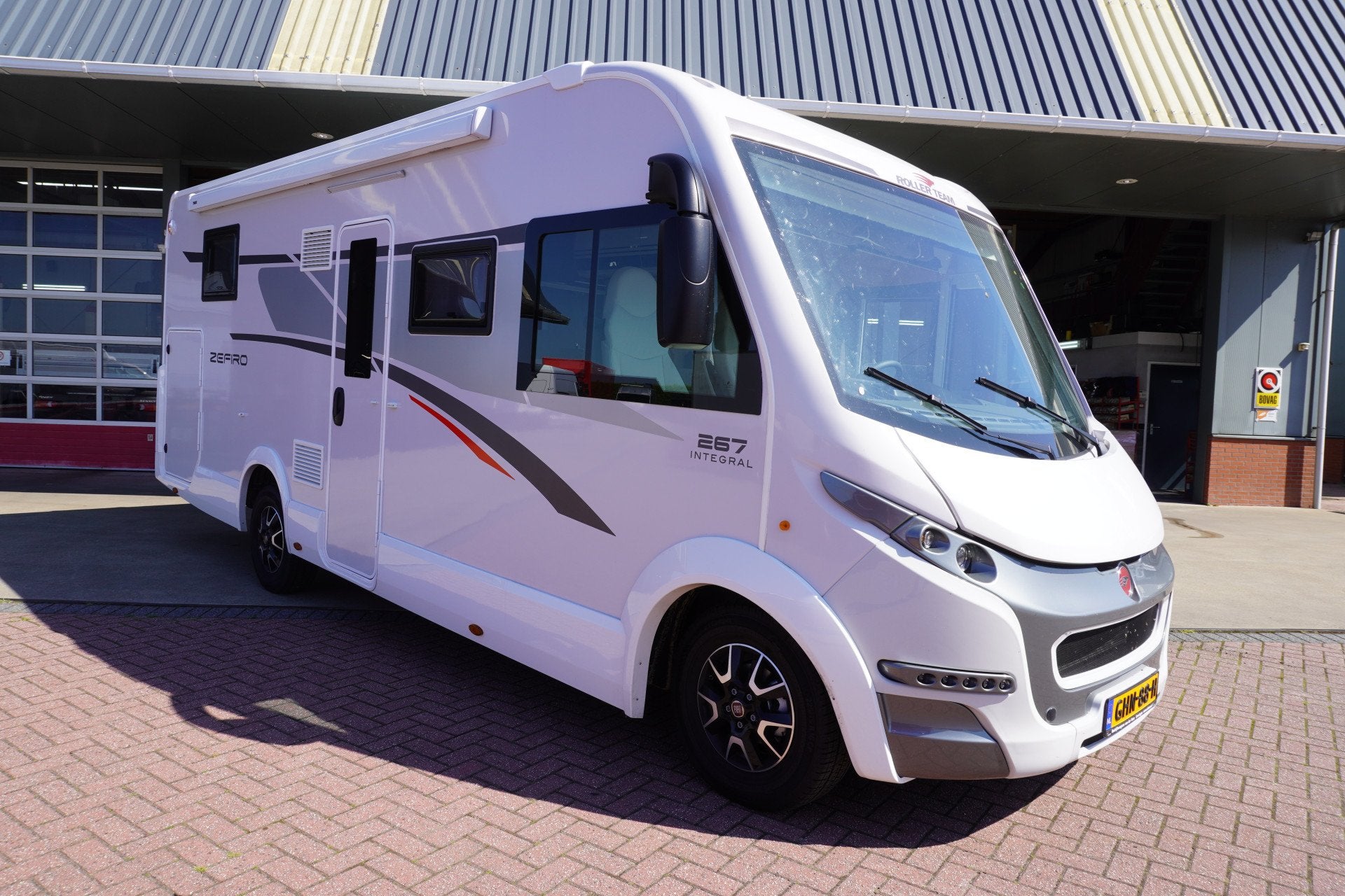 ROLLER TEAM ZEFIRO 267 INTEGRAL CAMPER 180PK EURO 6 Nr. V223, Autobedrijf Van der Veen Groningen B.V., Friesestraatweg 257
9746TJ  GRONINGEN, NL