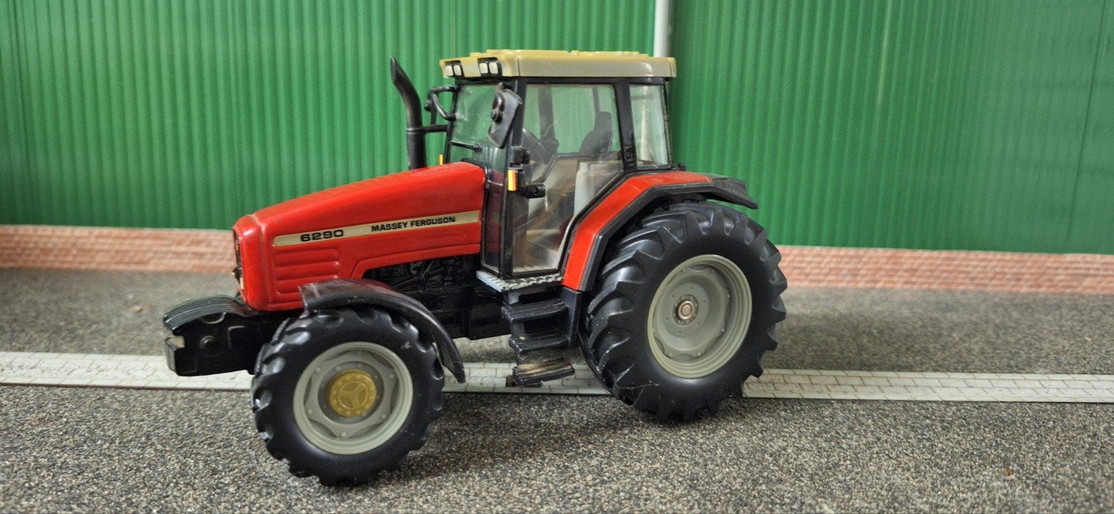 Massey Ferguson 6290 Britains Siku, Ophalen of Verzenden, Gebruikt, Tractor of Landbouw, Britains