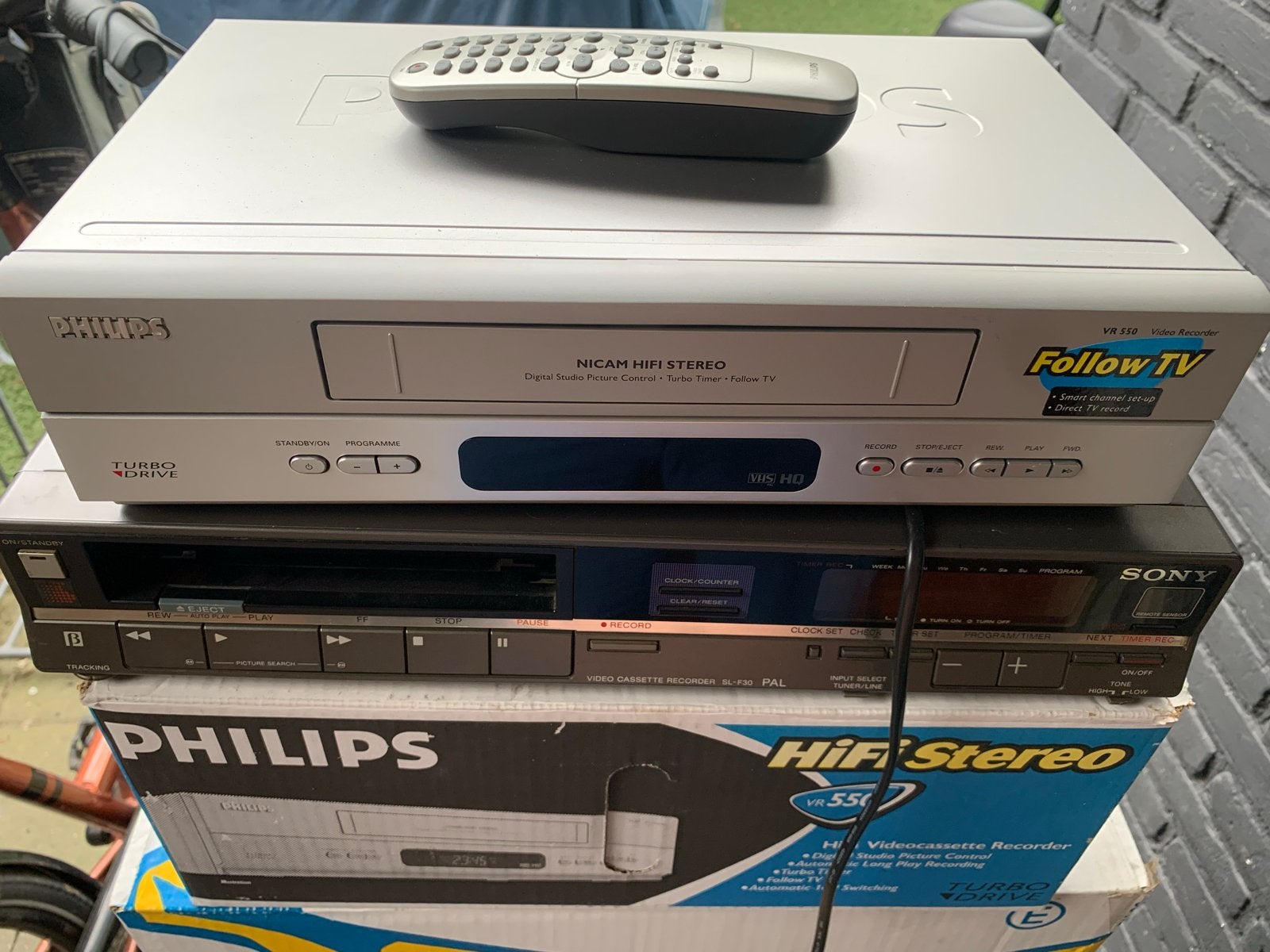 Philips VHS-speler & Sony Betamax-speler met banden, Audio, Tv en Foto, Ophalen of Verzenden, Gebruikt, VHS-speler of -recorder