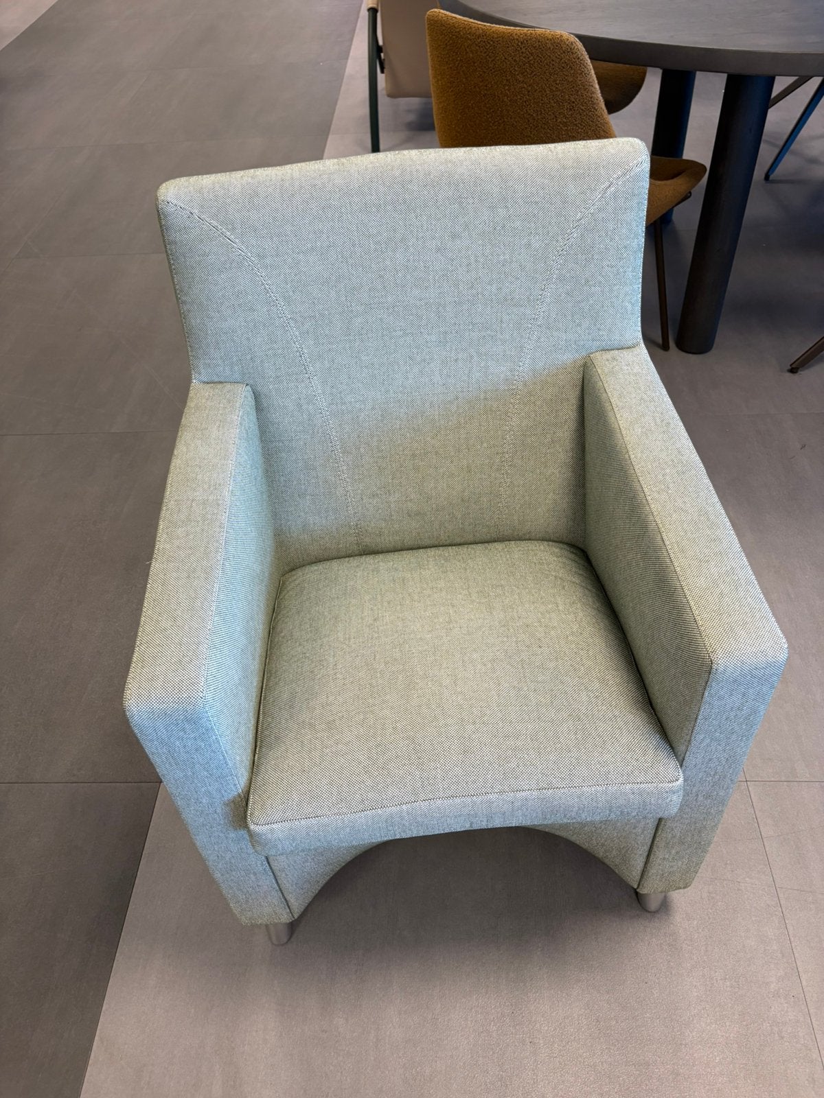 Leolux fauteuil Dolcinea, Ophalen, Nieuw, 75 tot 100 cm, Stof