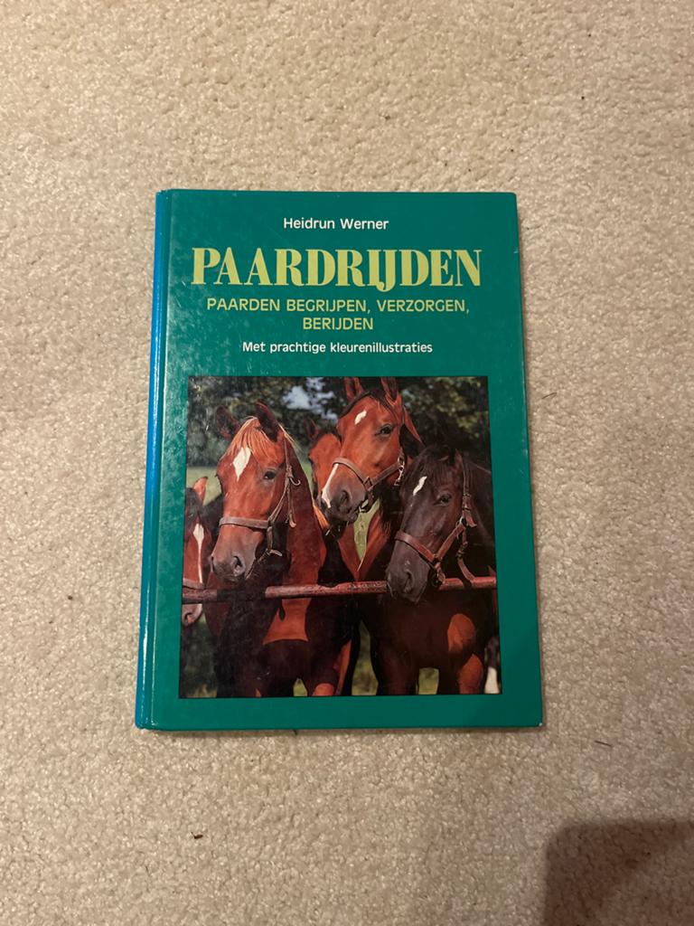 Paardrijden: Paarden Begrijpen, Verzorgen, Berijden, Ophalen of Verzenden, Gelezen, Overige sporten