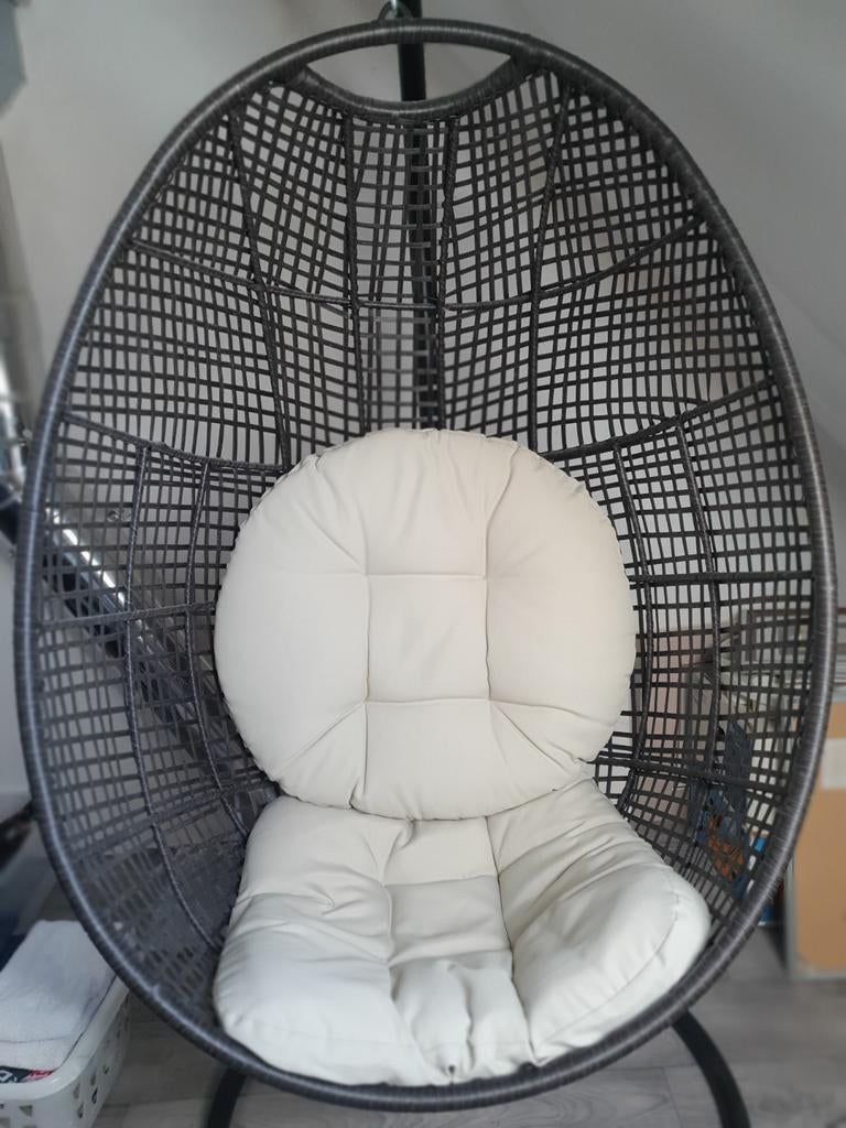 Nieuwe Feel Furniture hangstoel met kussens / egg chaor, Ophalen, Zo goed als nieuw, Wicker