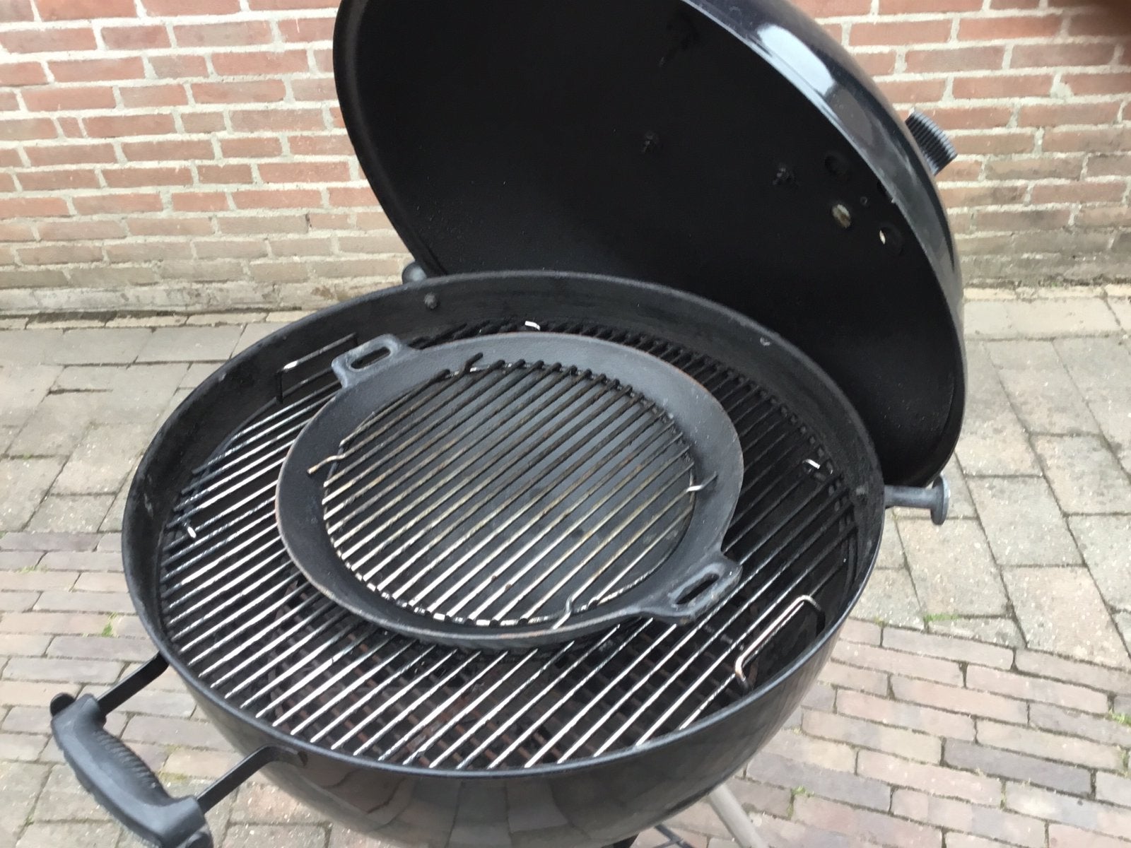 Weber Master touch 57 cm, Tuin en Terras, Ophalen of Verzenden, Gebruikt, Met accessoires