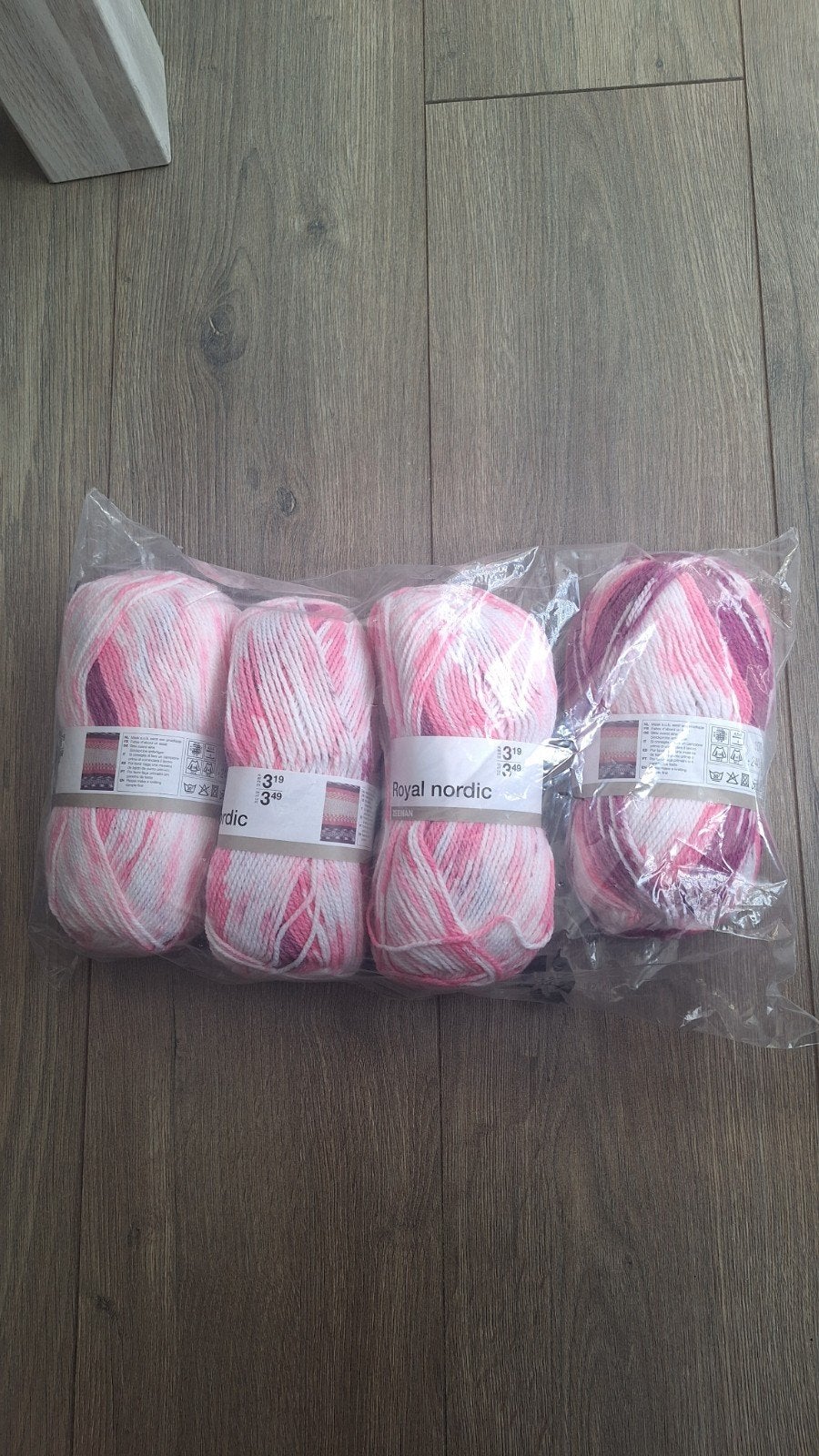 Zeeman Royal Nordic Wol - Roze/Wit/Paars (4 bollen), Hobby en Vrije tijd, Ophalen of Verzenden, Nieuw, Breien of Haken, Wol of Garen