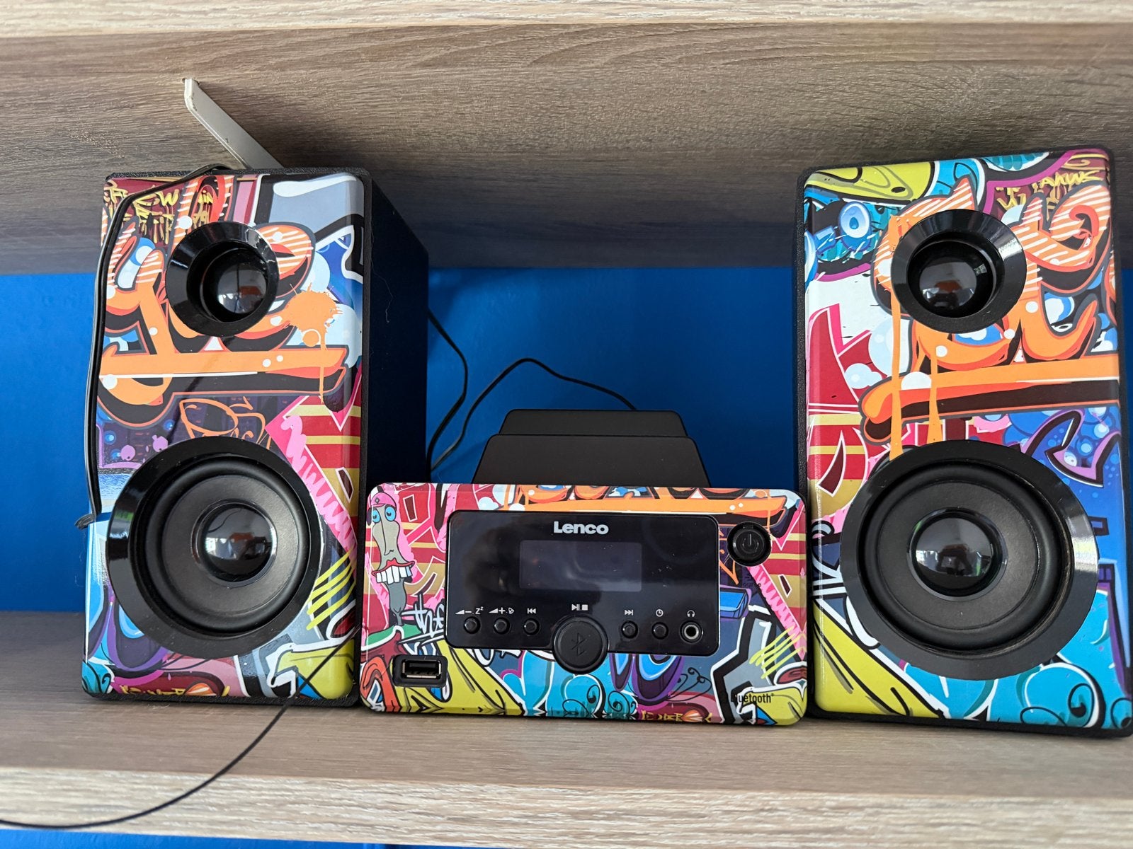 Zolderverkoop: PlayStation 1, JBL Home Cinema, Lenco Radio, Ophalen, Gebruikt, Met 3 controllers of meer, Met geheugenkaart